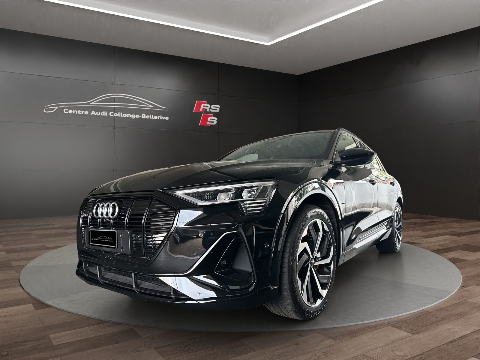 AUDI e-tron 55 S line