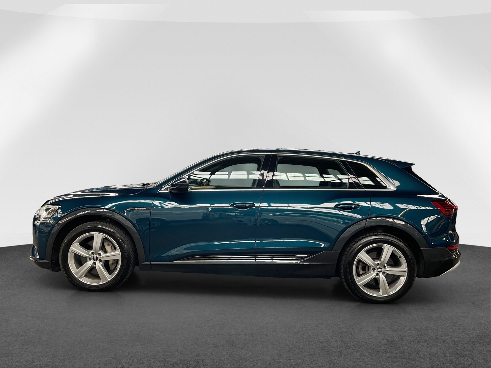 AUDI e-tron 55 Advanced quattro, Electric, Second hand / Used, Automatic - 4