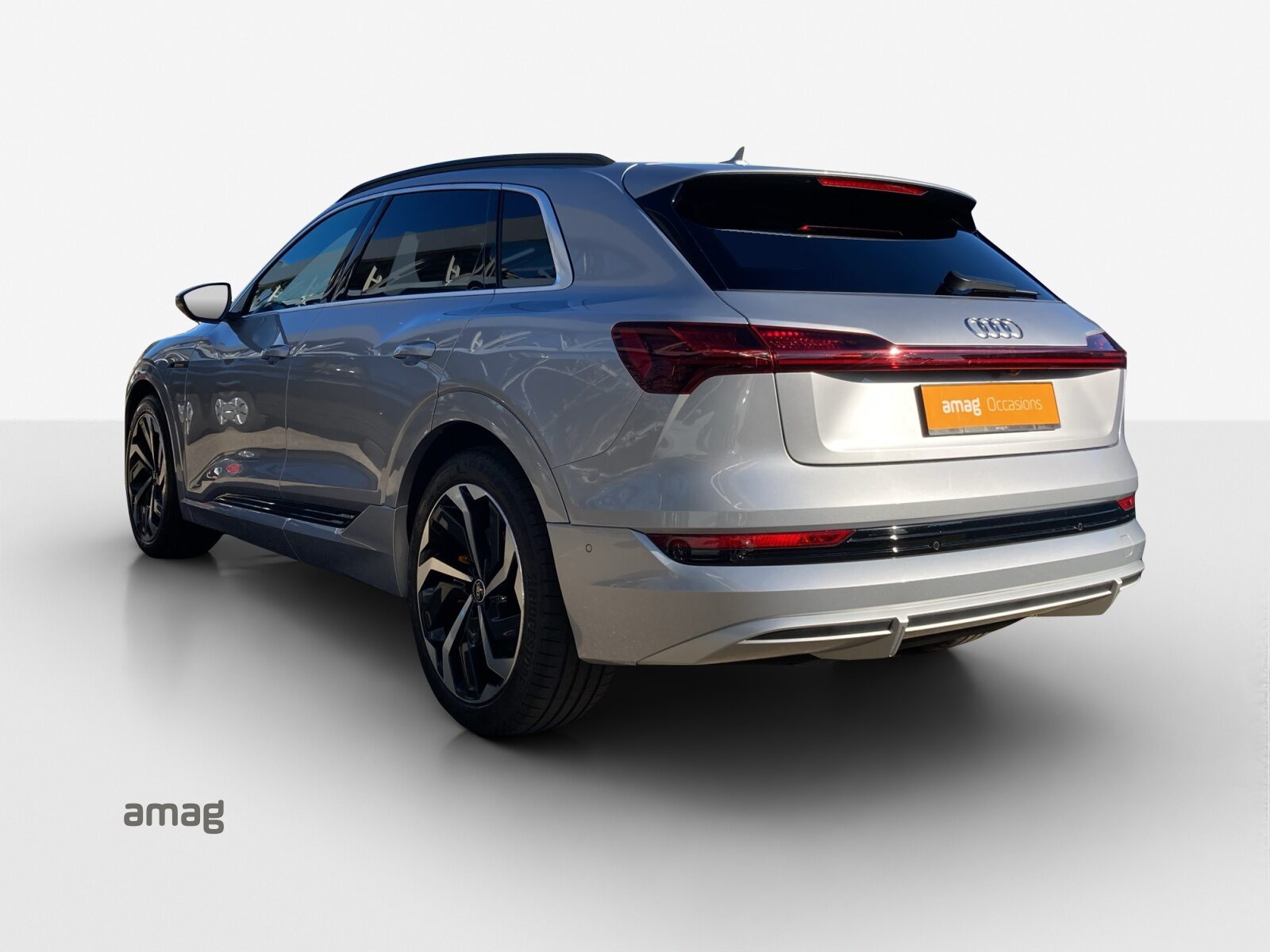 AUDI e-tron 55 S line, Elektro, Occasion / Gebraucht, Automatik - 3