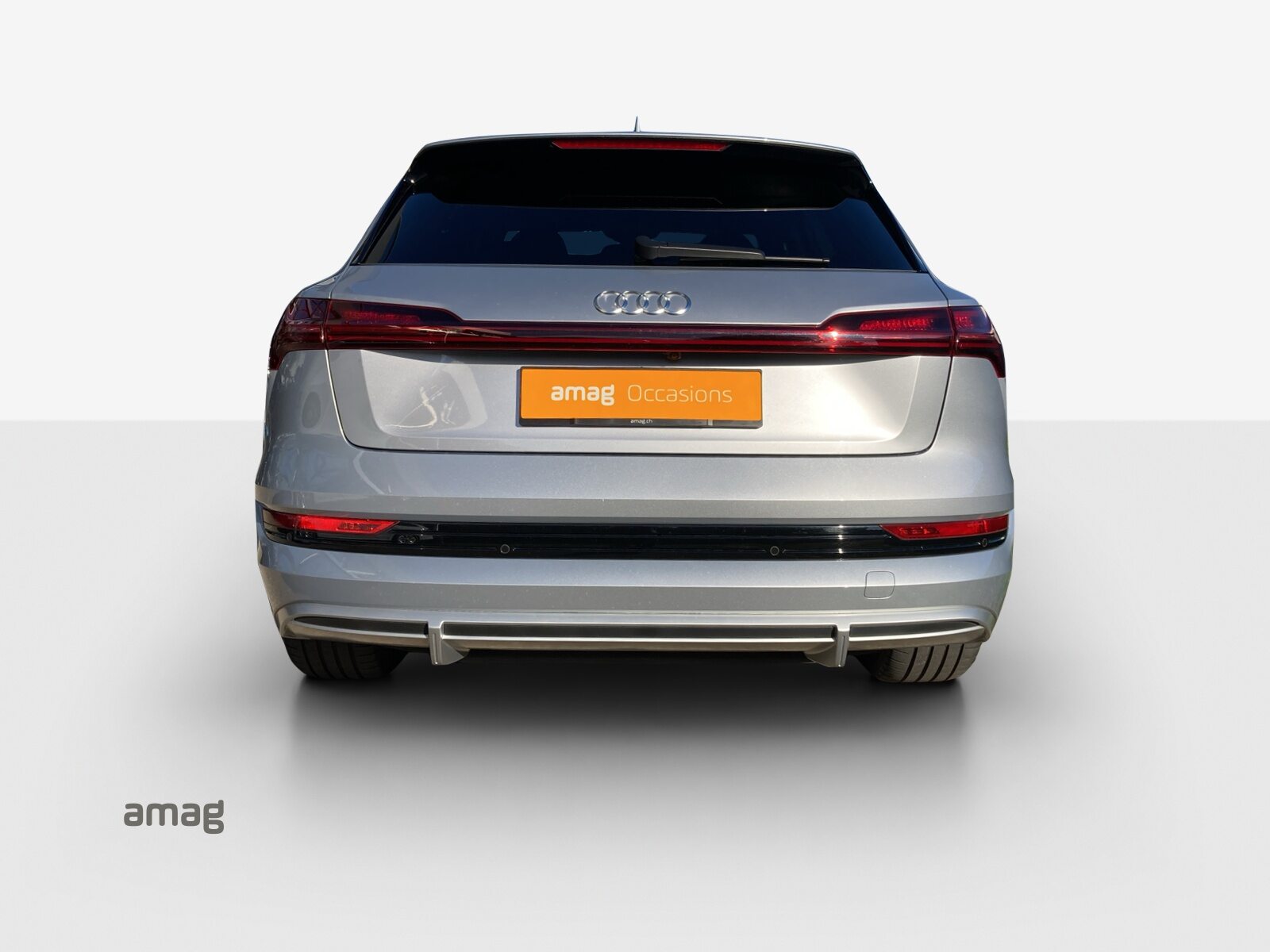 AUDI e-tron 55 S line, Elektro, Occasion / Gebraucht, Automatik - 4