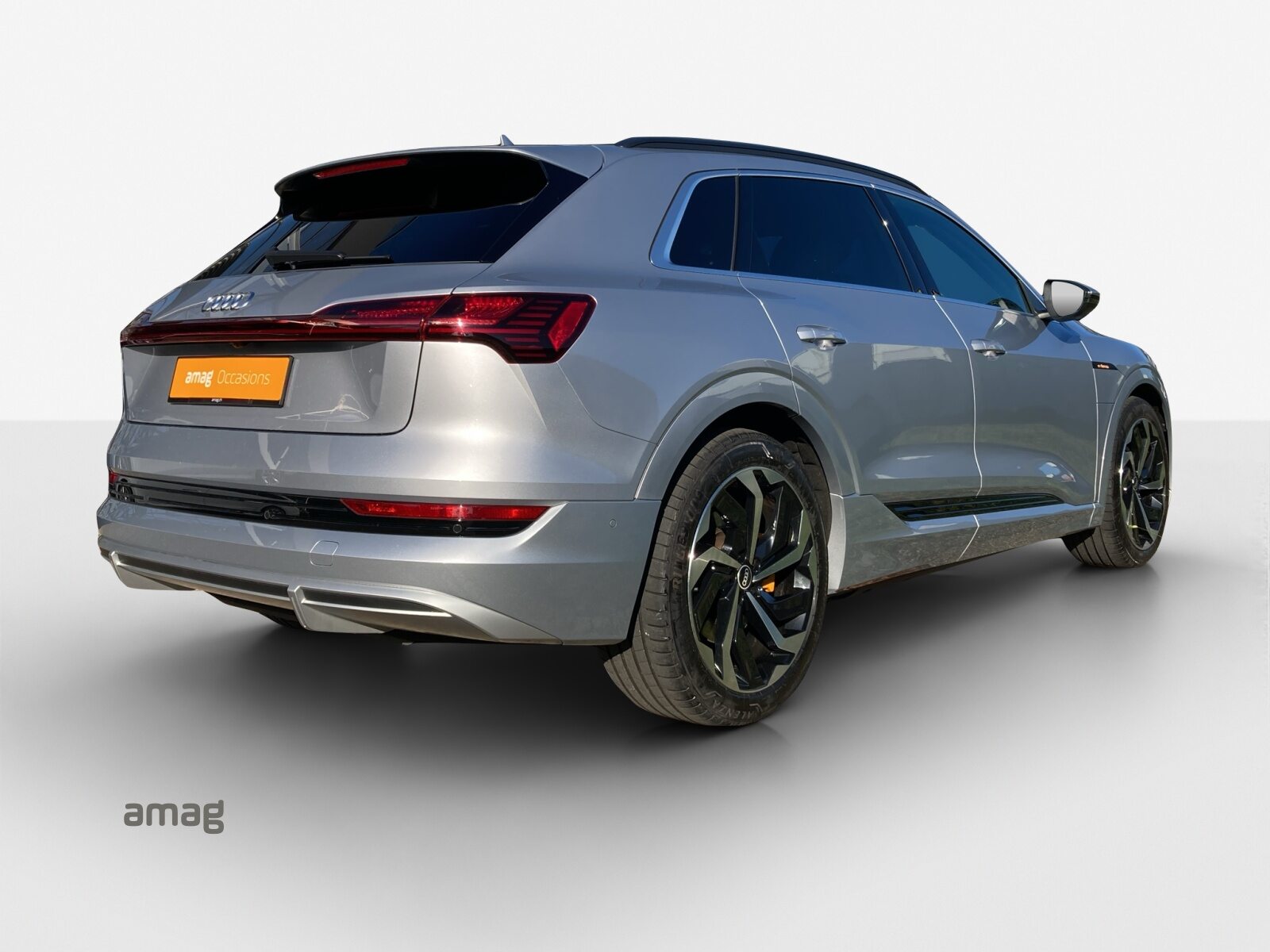 AUDI e-tron 55 S line, Elektro, Occasion / Gebraucht, Automatik - 5