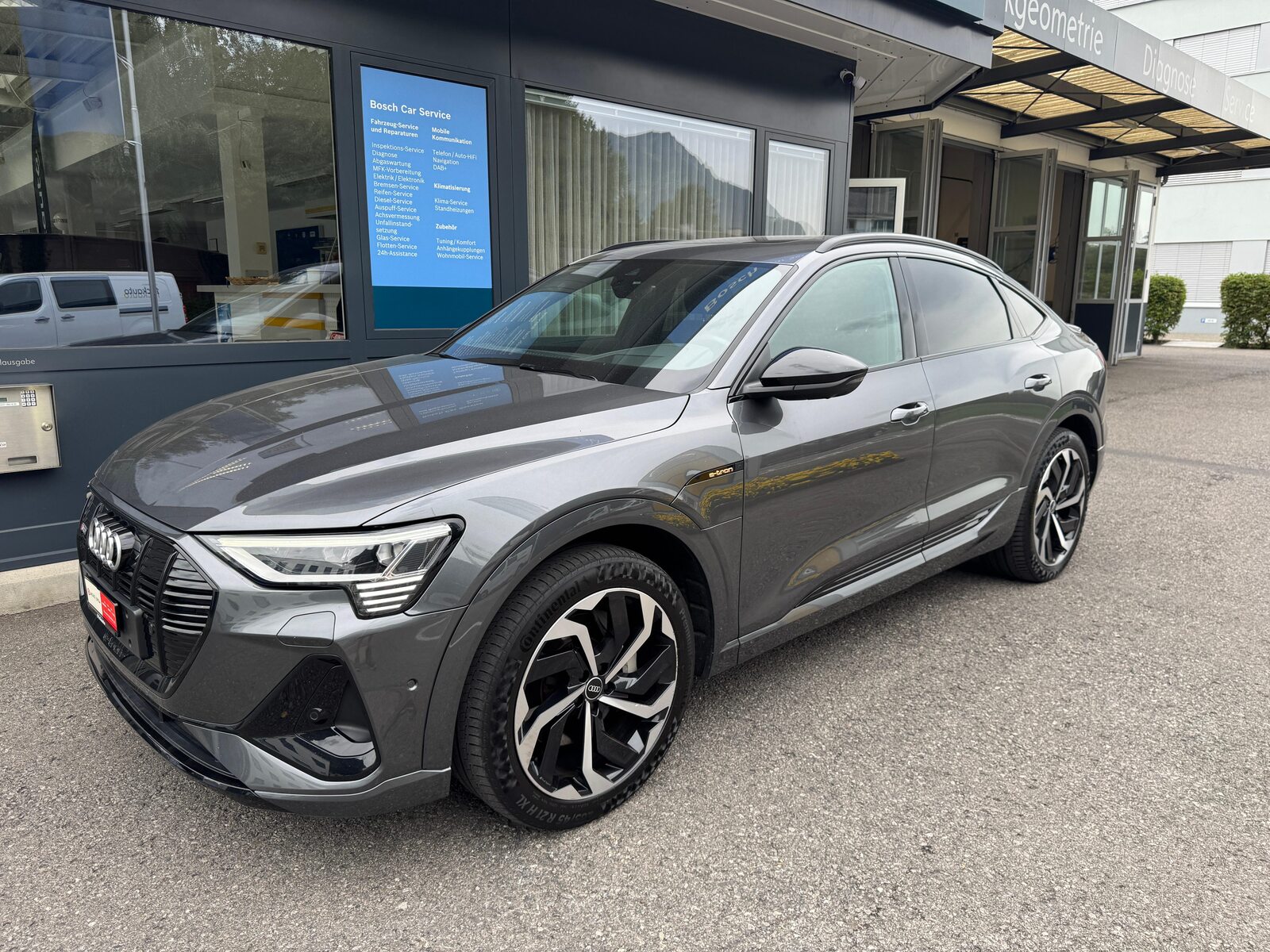 AUDI e-tron Sportback 55 S-Line quattro