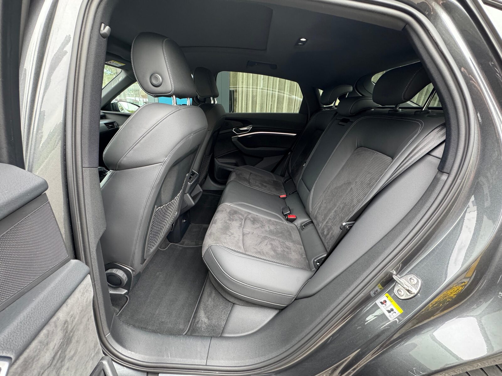 AUDI e-tron Sportback 55 S-Line quattro, Elektro, Occasion / Gebraucht, Automatik - 7