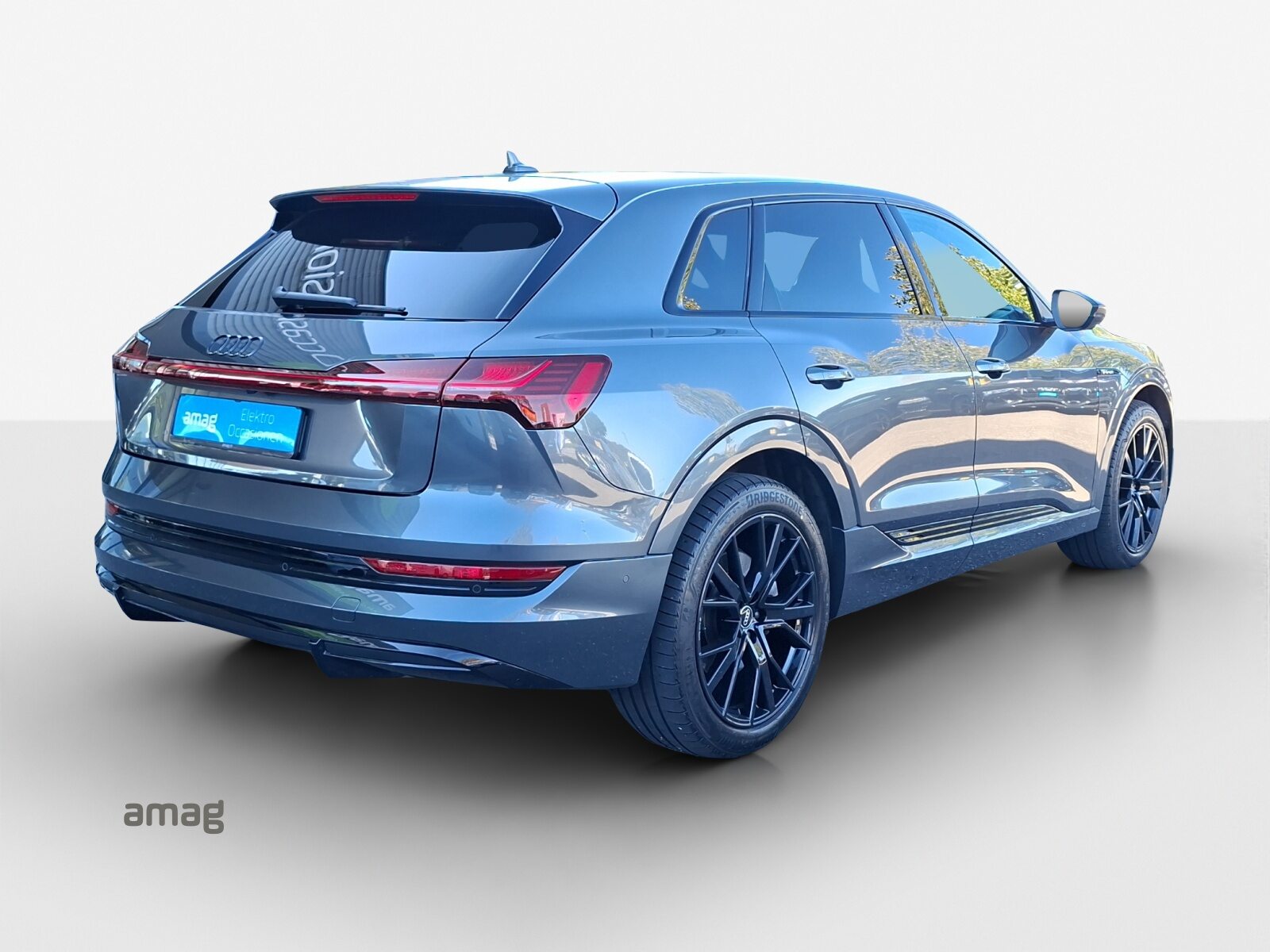 AUDI e-tron 55 S line Black Edition, Électrique, Occasion / Utilisé, Automatique - 5