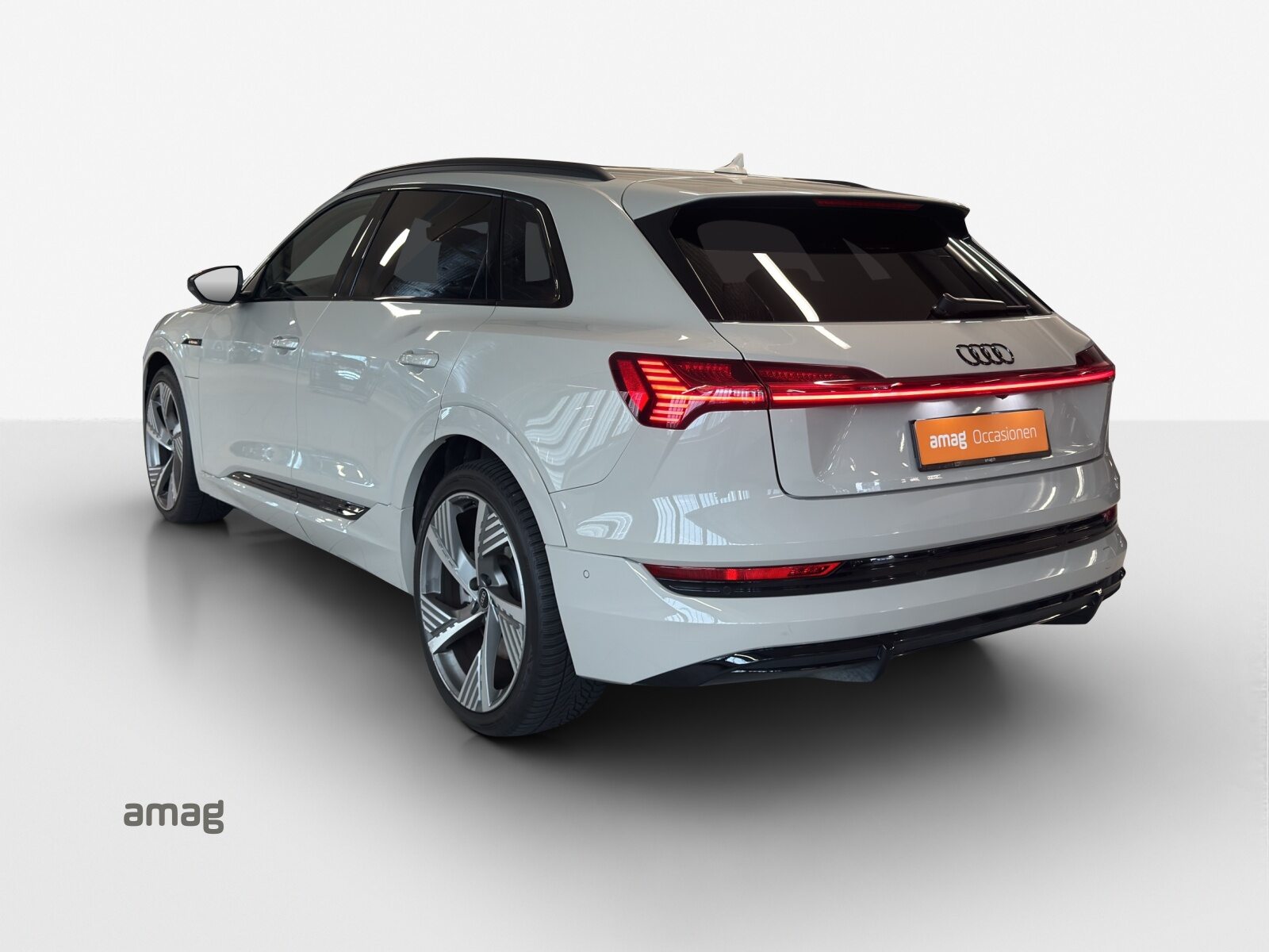 AUDI e-tron 55 S line, Électrique, Occasion / Utilisé, Automatique - 4