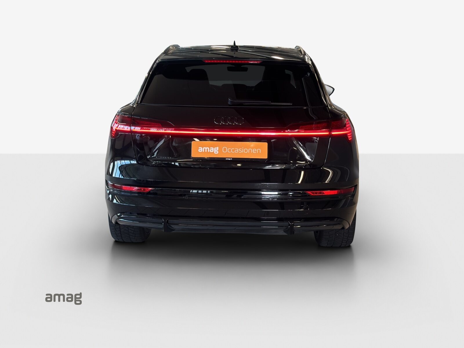 AUDI e-tron 55 S line Black Edition, Electric, Second hand / Used, Automatic - 5