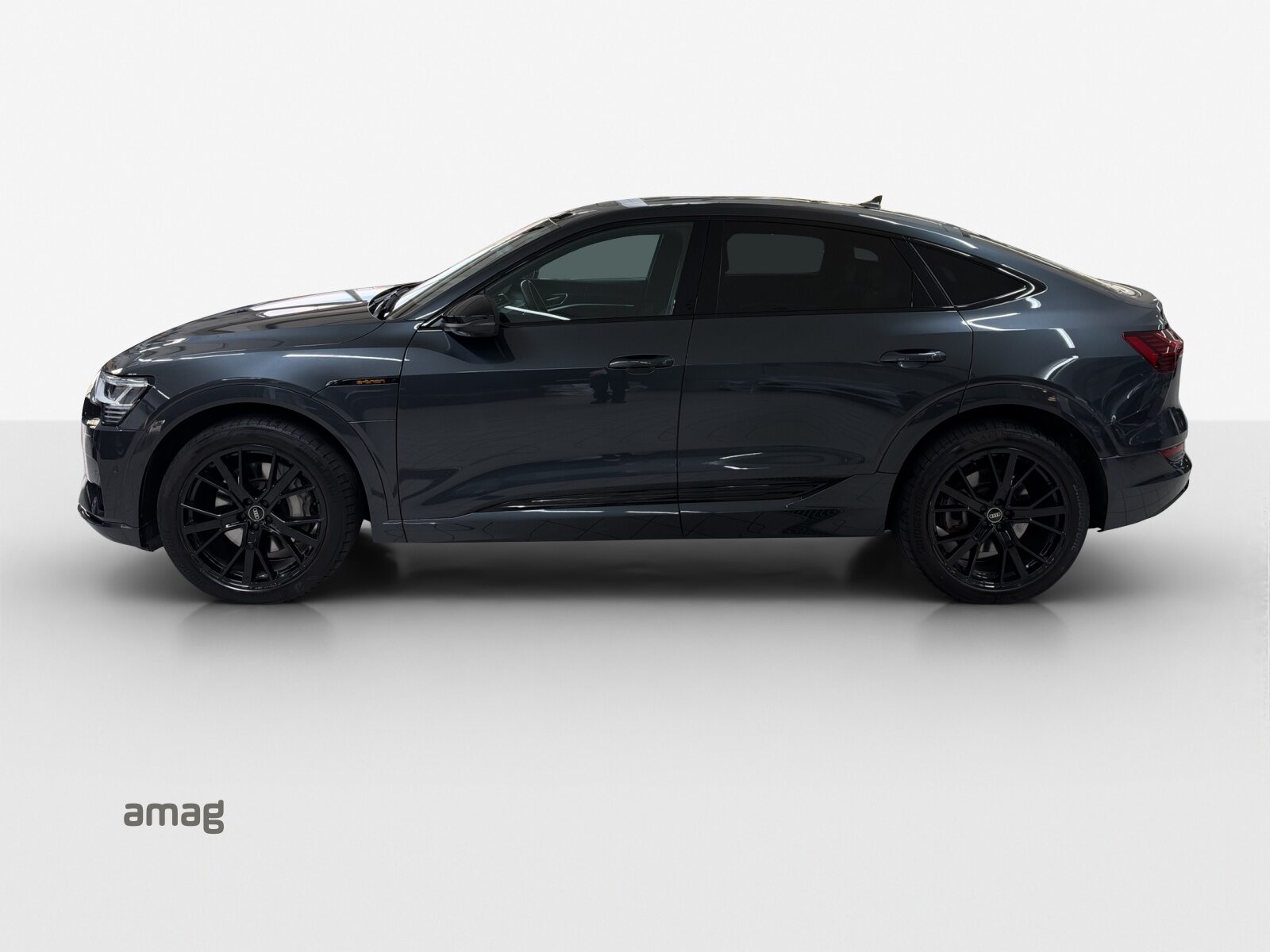 AUDI e-tron Sportback 55 advanced Black Edition, Elektro, Occasion / Gebraucht, Automatik - 2