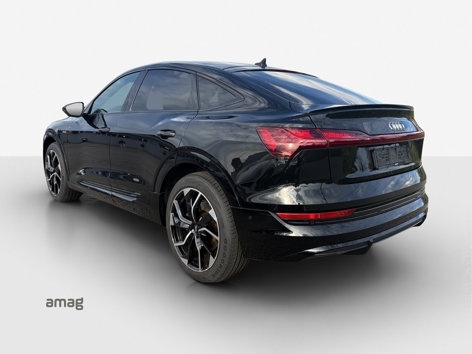 AUDI e-tron Sportback 55 S line, Elektro, Occasion / Gebraucht, Automatik - 3