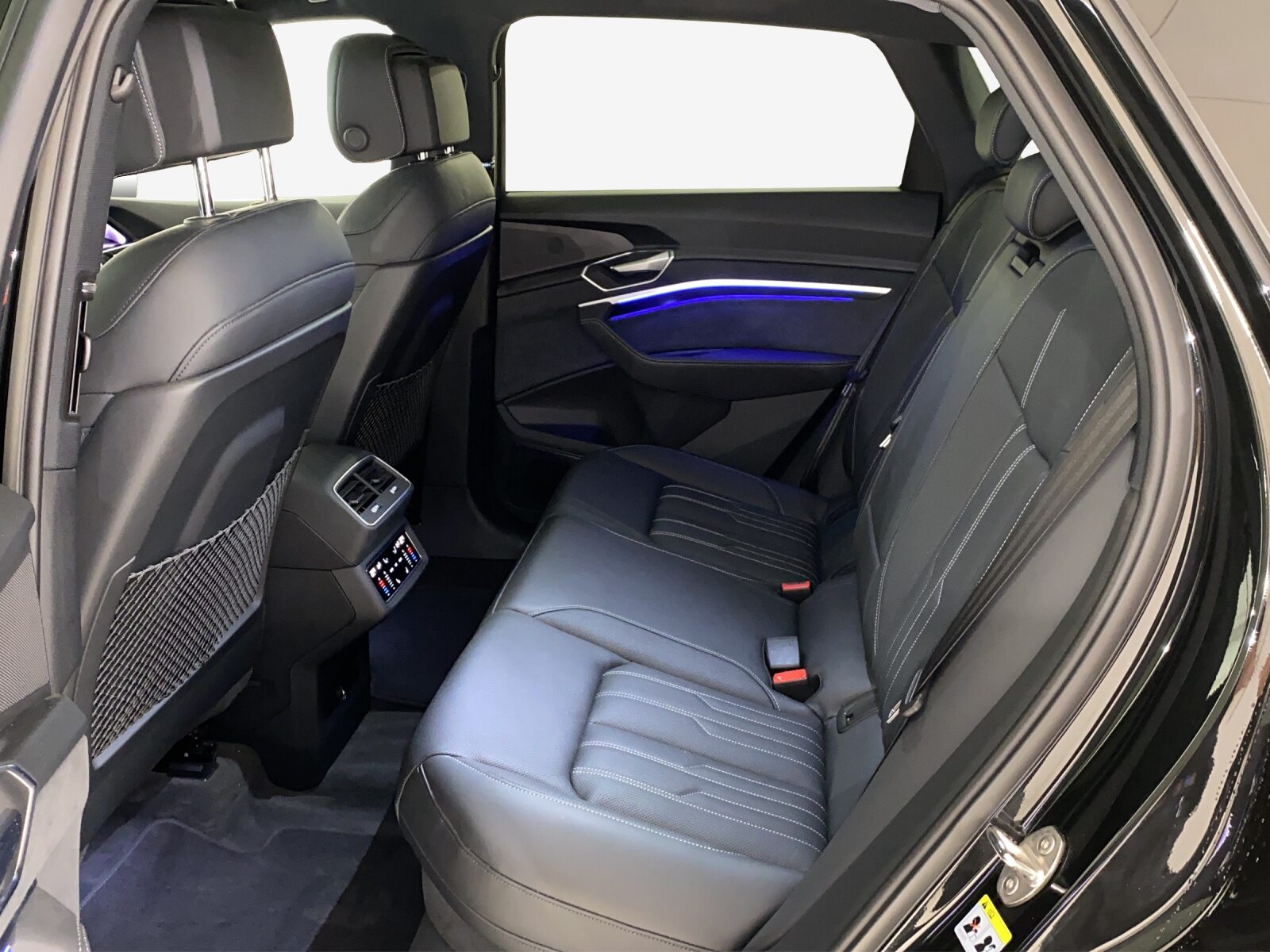 AUDI e-tron S quattro, Elektro, Occasion / Gebraucht, Automatik - 5