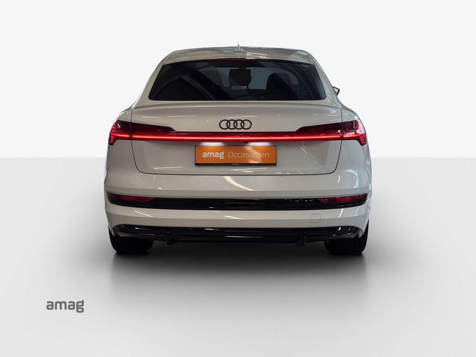 AUDI e-tron Sportback 55 S line Black Edition, Elektro, Occasion, Automatik - 4