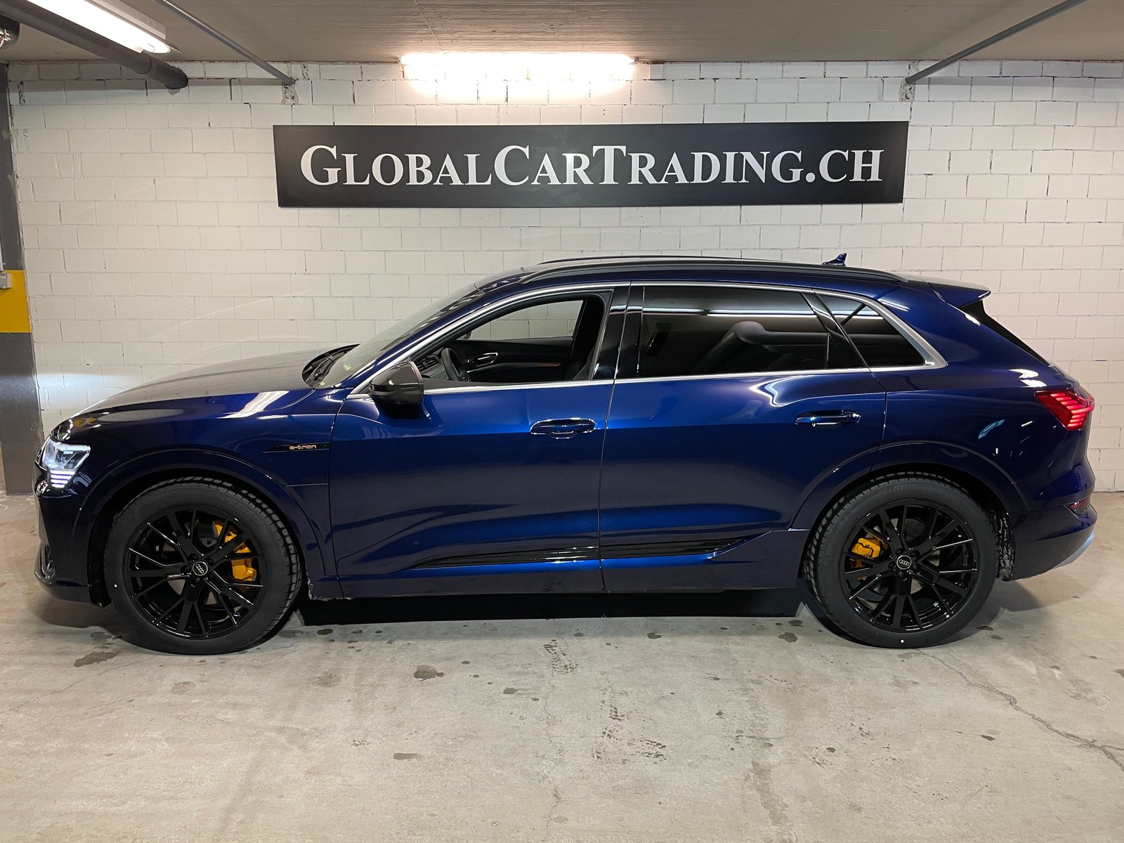 AUDI e-tron 55 S Line quattro, Elektro, Neuwagen, Automat - 3