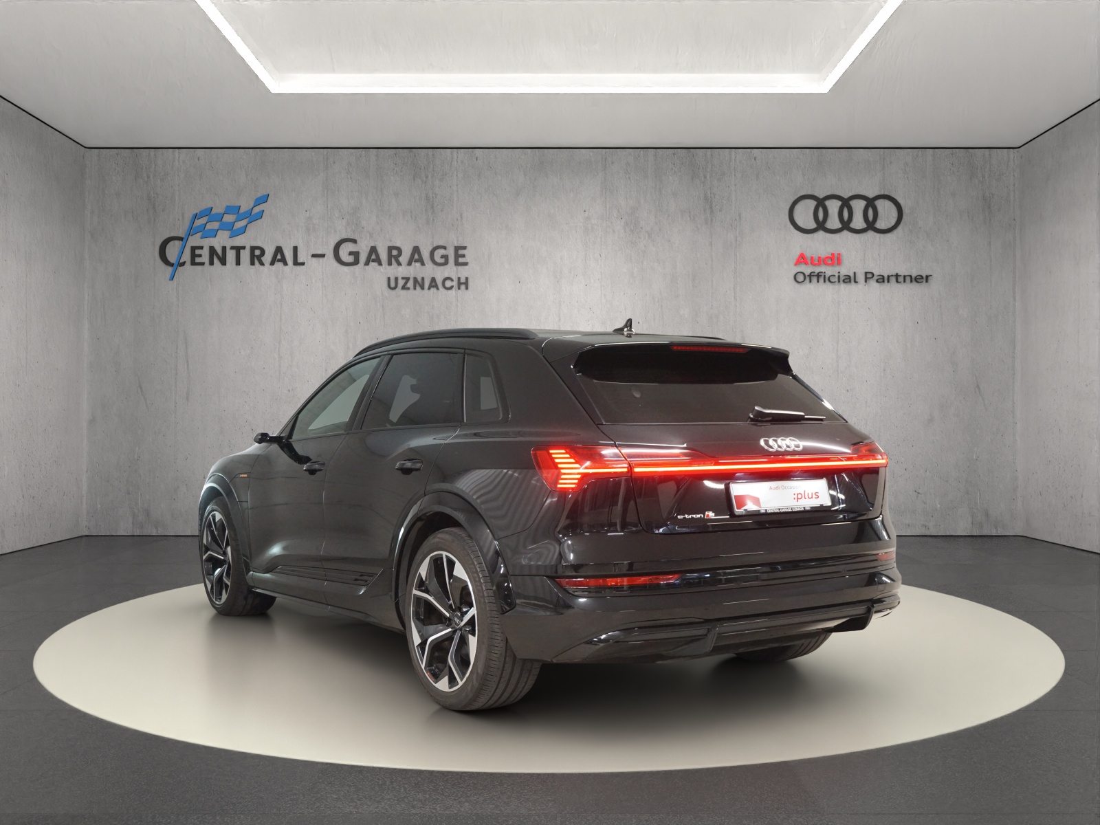 AUDI e-tron S quattro, Electric, Second hand / Used, Automatic - 3