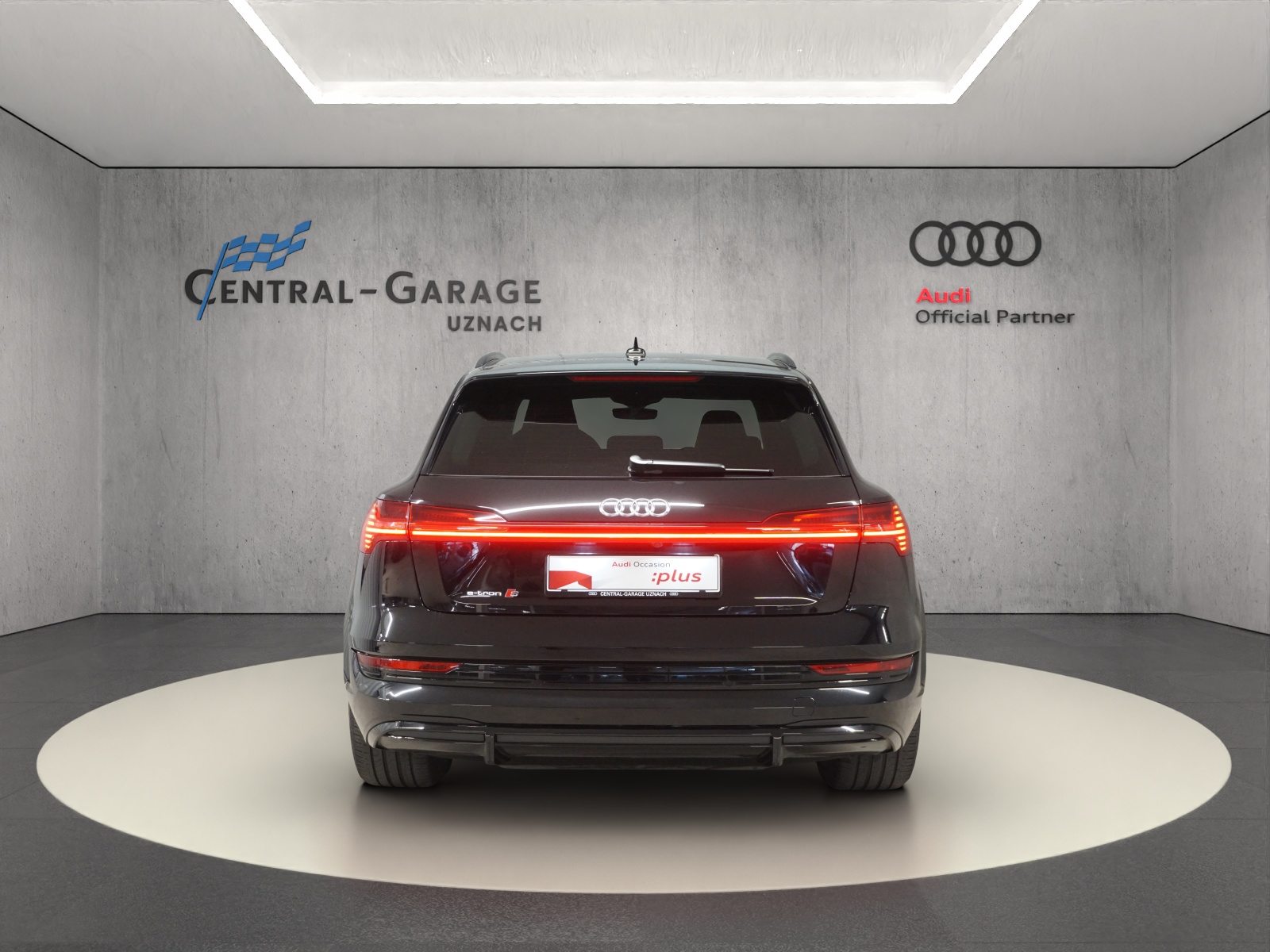 AUDI e-tron S quattro, Electric, Second hand / Used, Automatic - 4