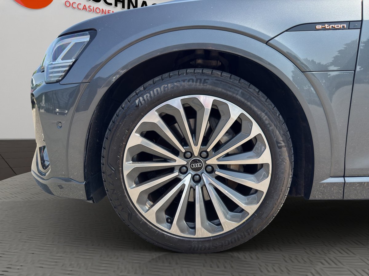AUDI e-tron 55 S Line Black Edition quattro, Électrique, Occasion / Utilisé, Automatique - 7