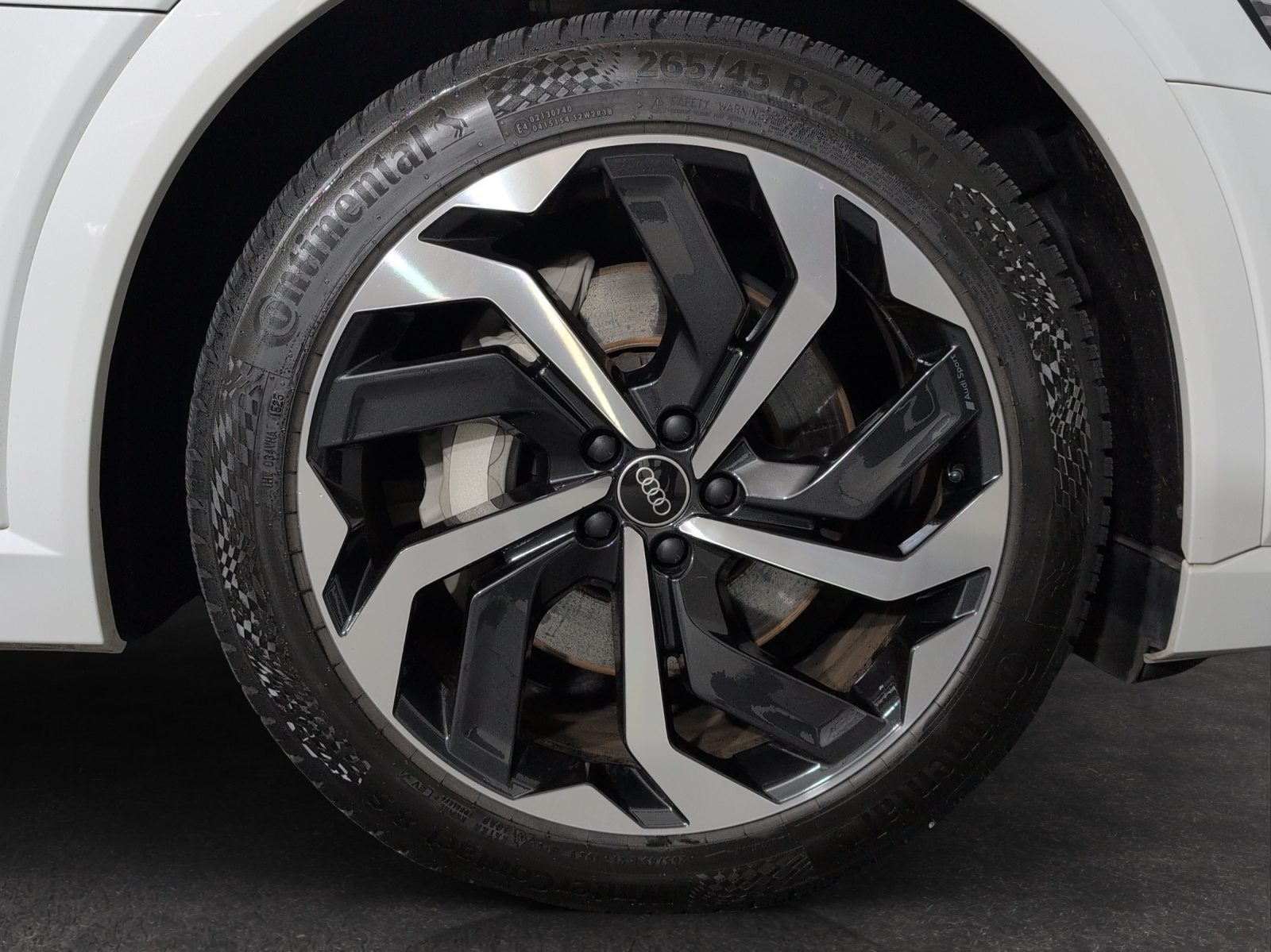 AUDI e-tron Sportback 55 S line Black Edition, Electric, Second hand / Used, Automatic - 5