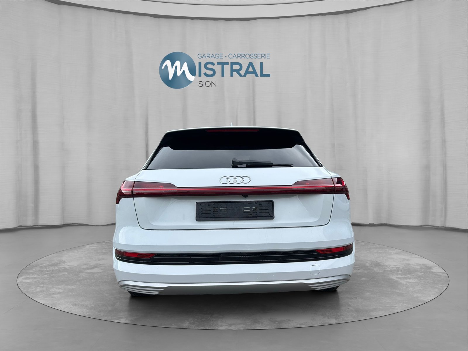 AUDI e-tron 55 Advanced quattro, Electric, Second hand / Used, Automatic - 4