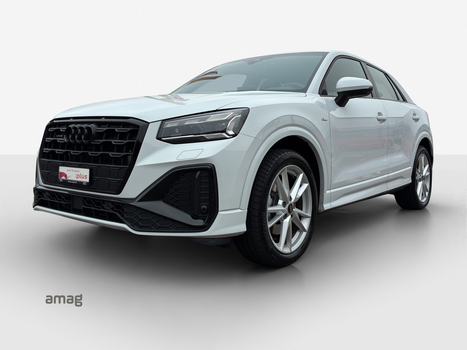 AUDI Q2 40 TFSI S line