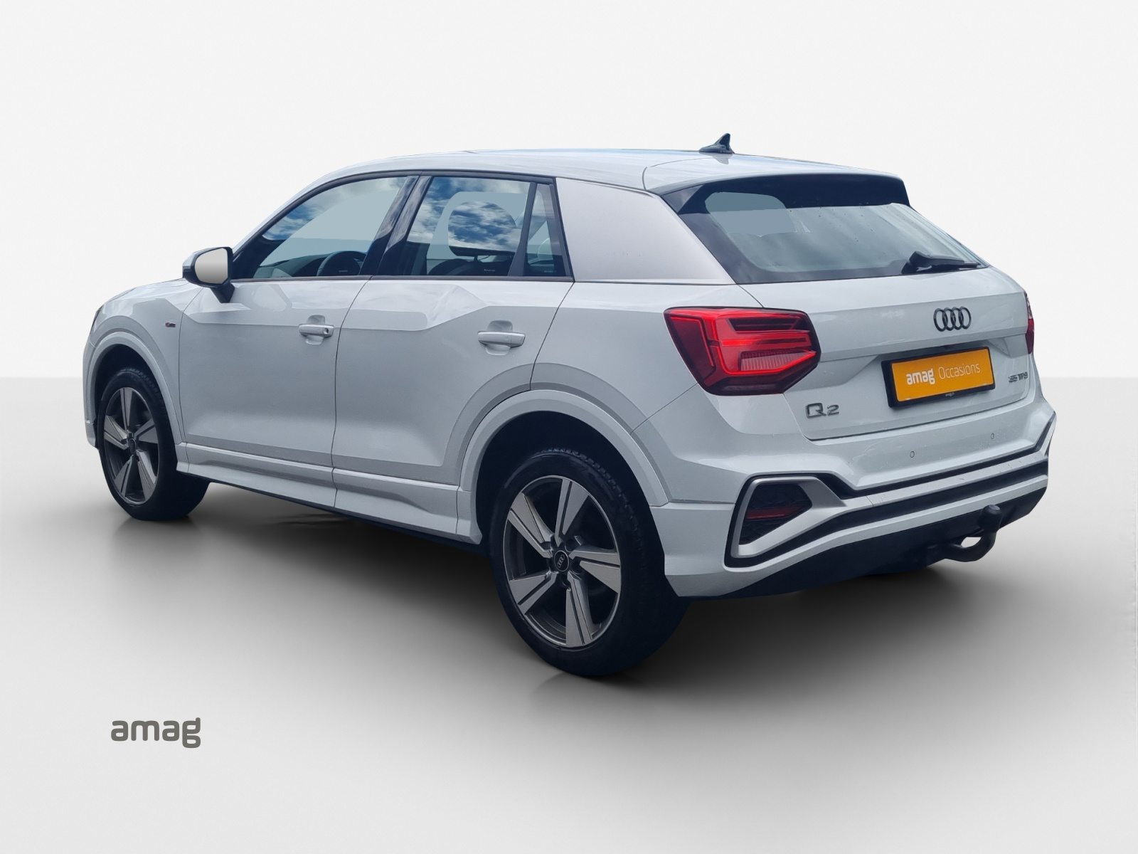 AUDI Q2 35 TFSI S lineS-tronic, Benzin, Occasion / Gebraucht, Automatik - 3