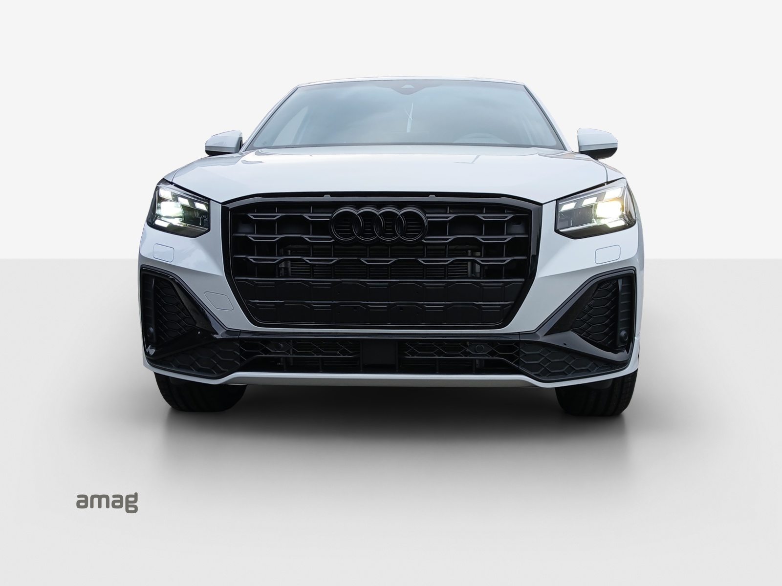 AUDI Q2 35 TFSI S line, Benzin, Neues Fahrzeug mit Tageszulassung, Automatik - 7