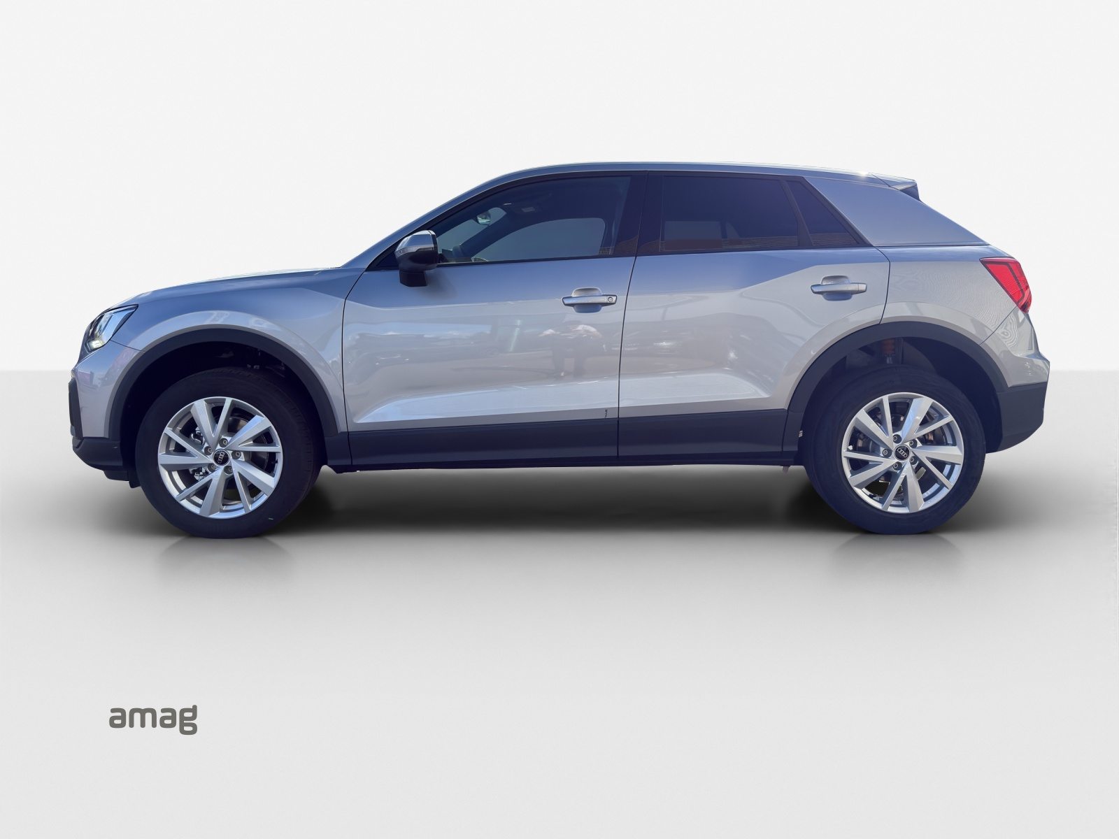 AUDI Q2 35 TFSI, Petrol, New car, Automatic - 2