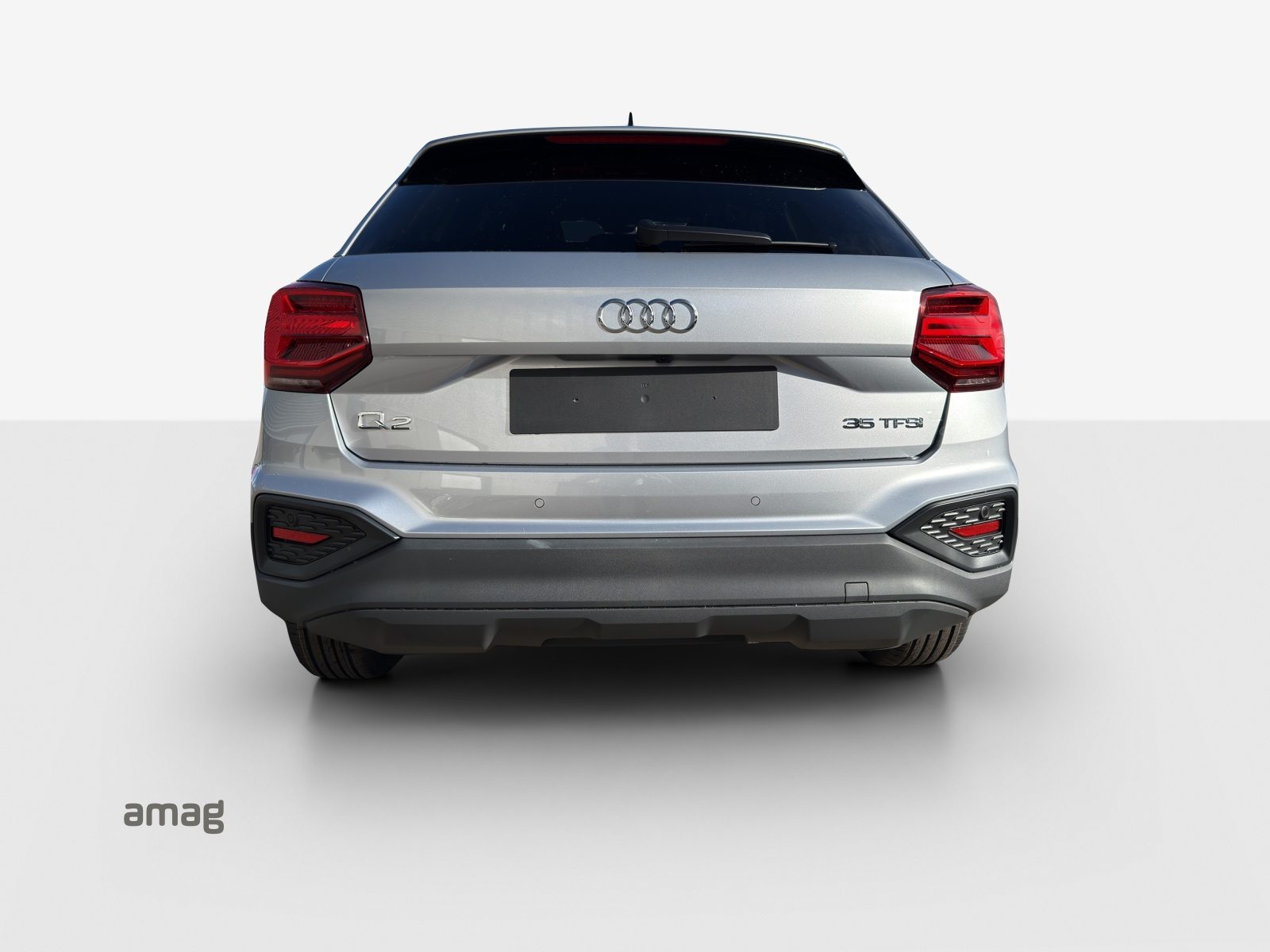 AUDI Q2 35 TFSI, Petrol, New car, Automatic - 4