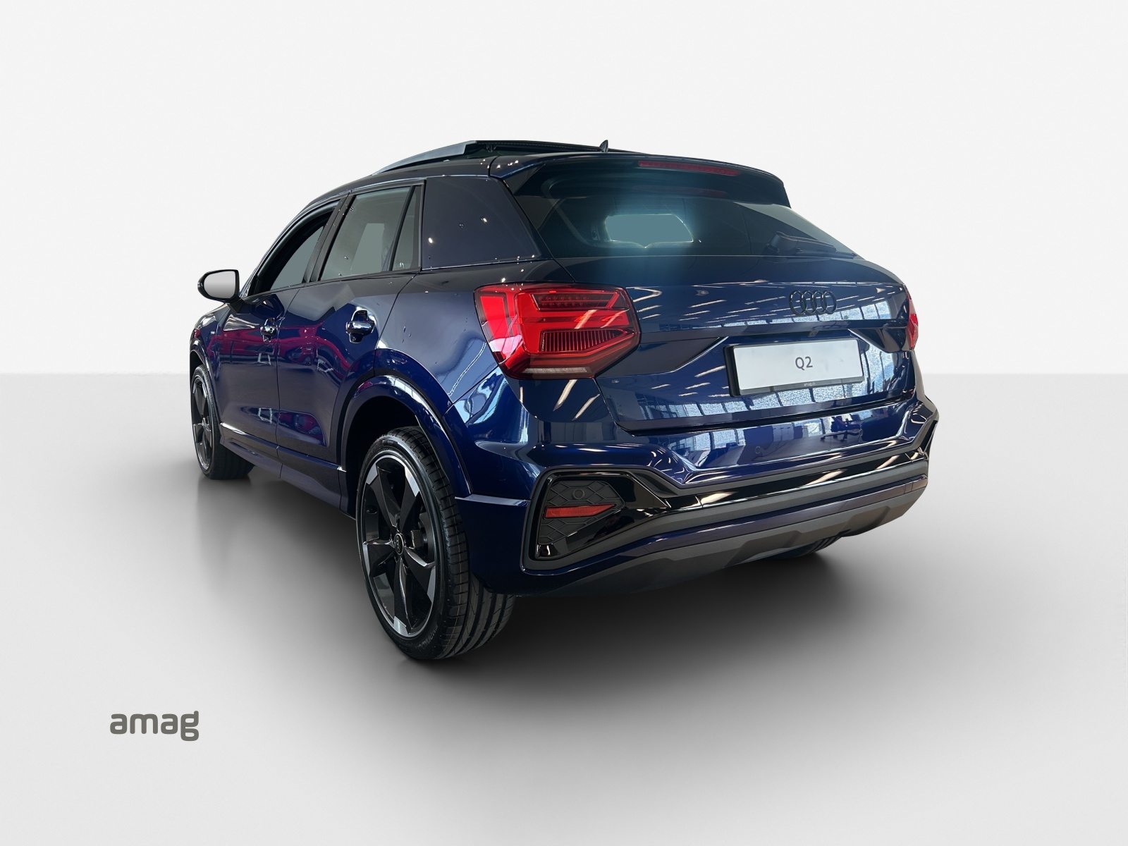 AUDI Q2 35 TFSI S line, Petrol, New car, Automatic - 4
