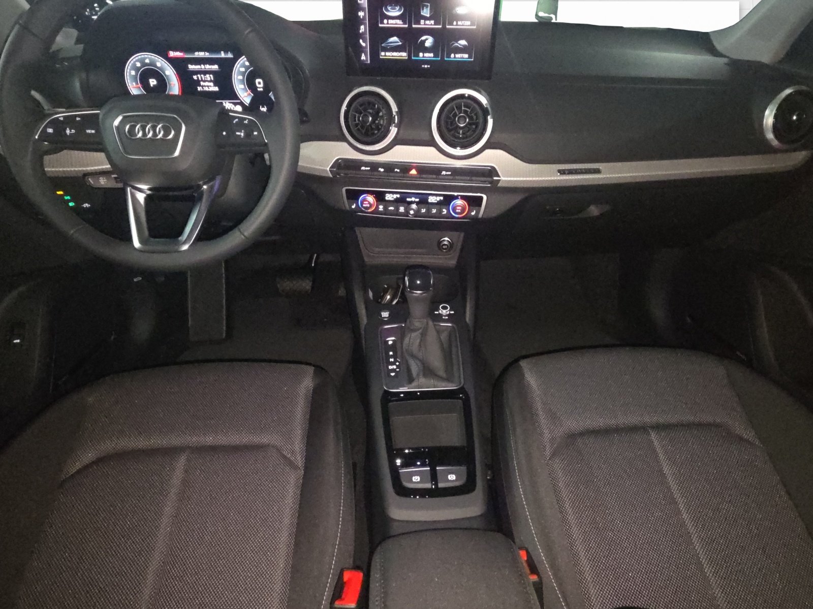 AUDI Q2 40 TFSI S line Attraction quattro S-tronic, Benzin, Neuwagen, Automatik - 7