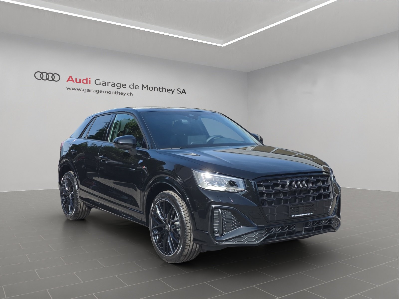 AUDI Q2 35 TFSI S line, Petrol, New car, Automatic - 3