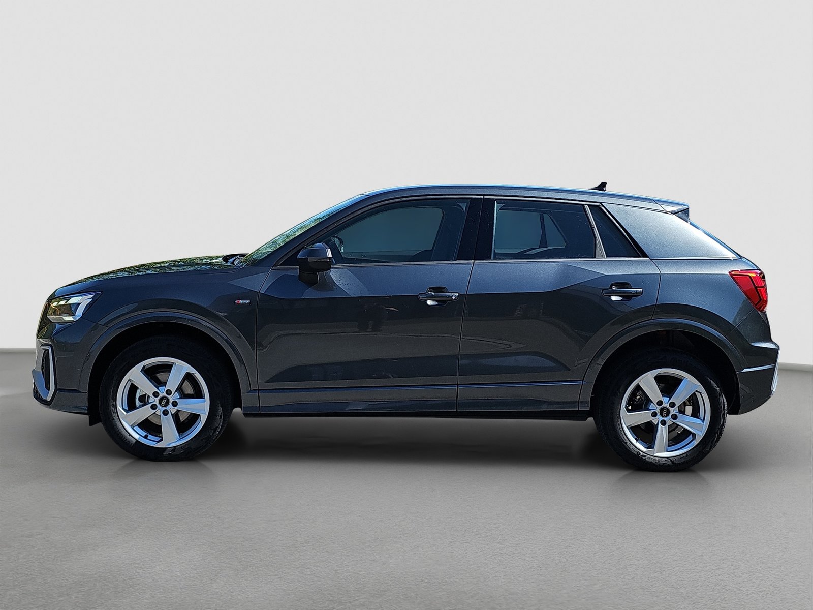 AUDI Q2 35 TFSI S-tronic S-Line, Petrol, New car, Automatic - 2
