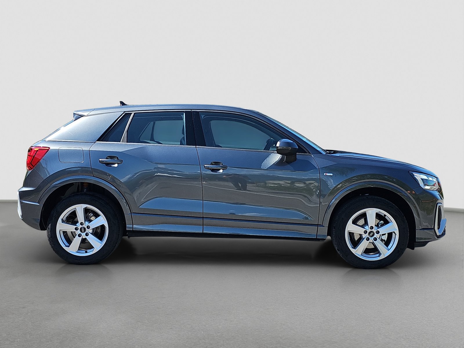AUDI Q2 35 TFSI S-tronic S-Line, Petrol, New car, Automatic - 5