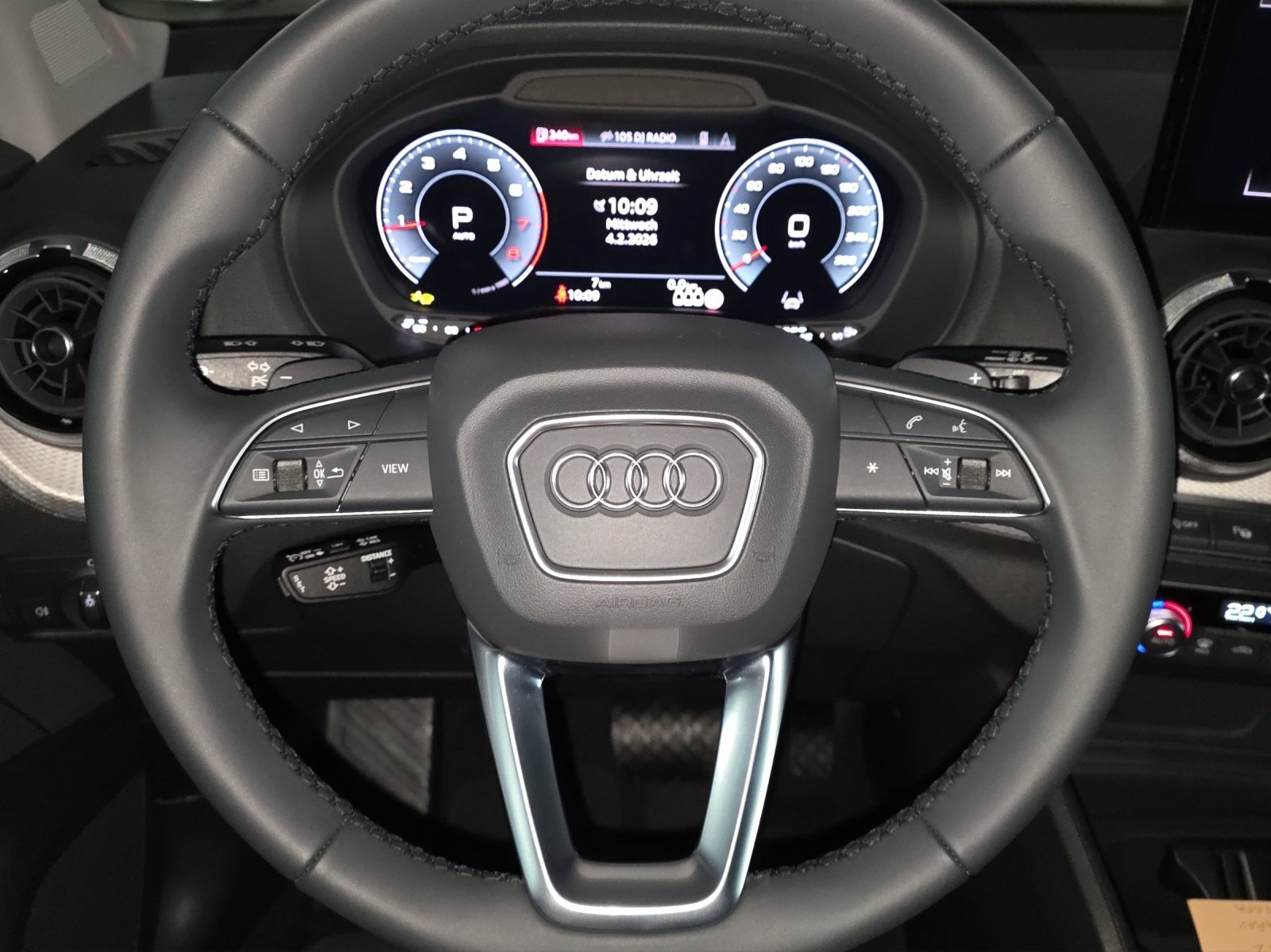 AUDI Q2 40 TFSI S line Attraction quattro S-tronic, Petrol, New car, Automatic - 6