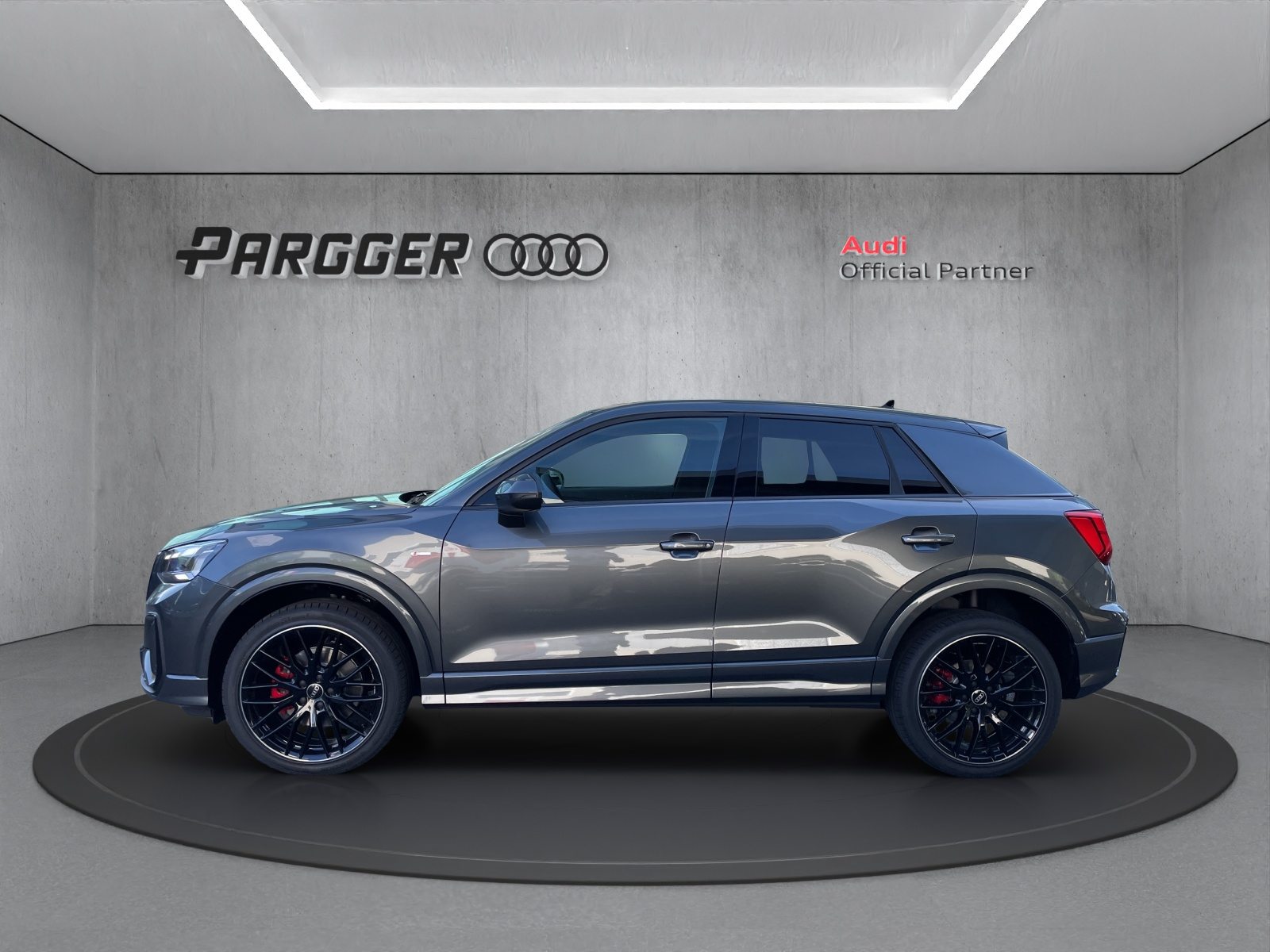 AUDI Q2 40 TFSI S line Attraction, Petrol, New car, Automatic - 3