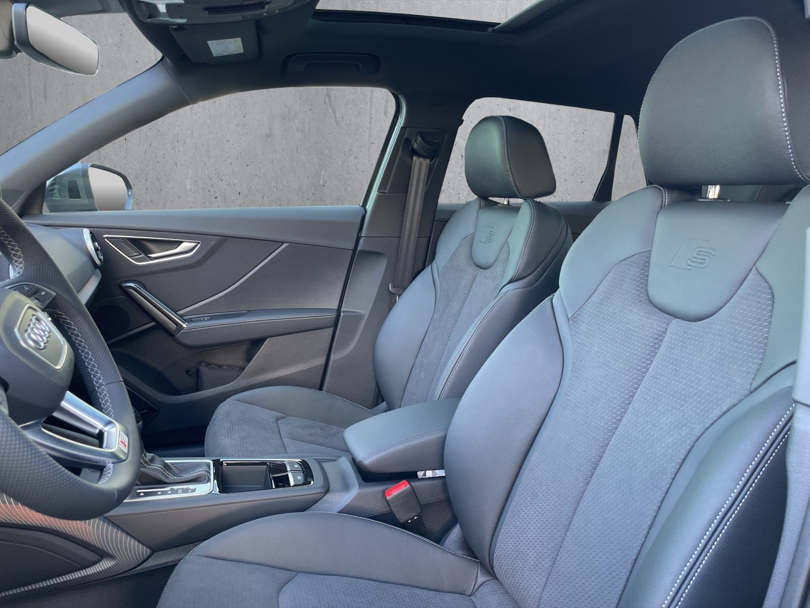 AUDI Q2 40 TFSI S line Attraction, Petrol, New car, Automatic - 7