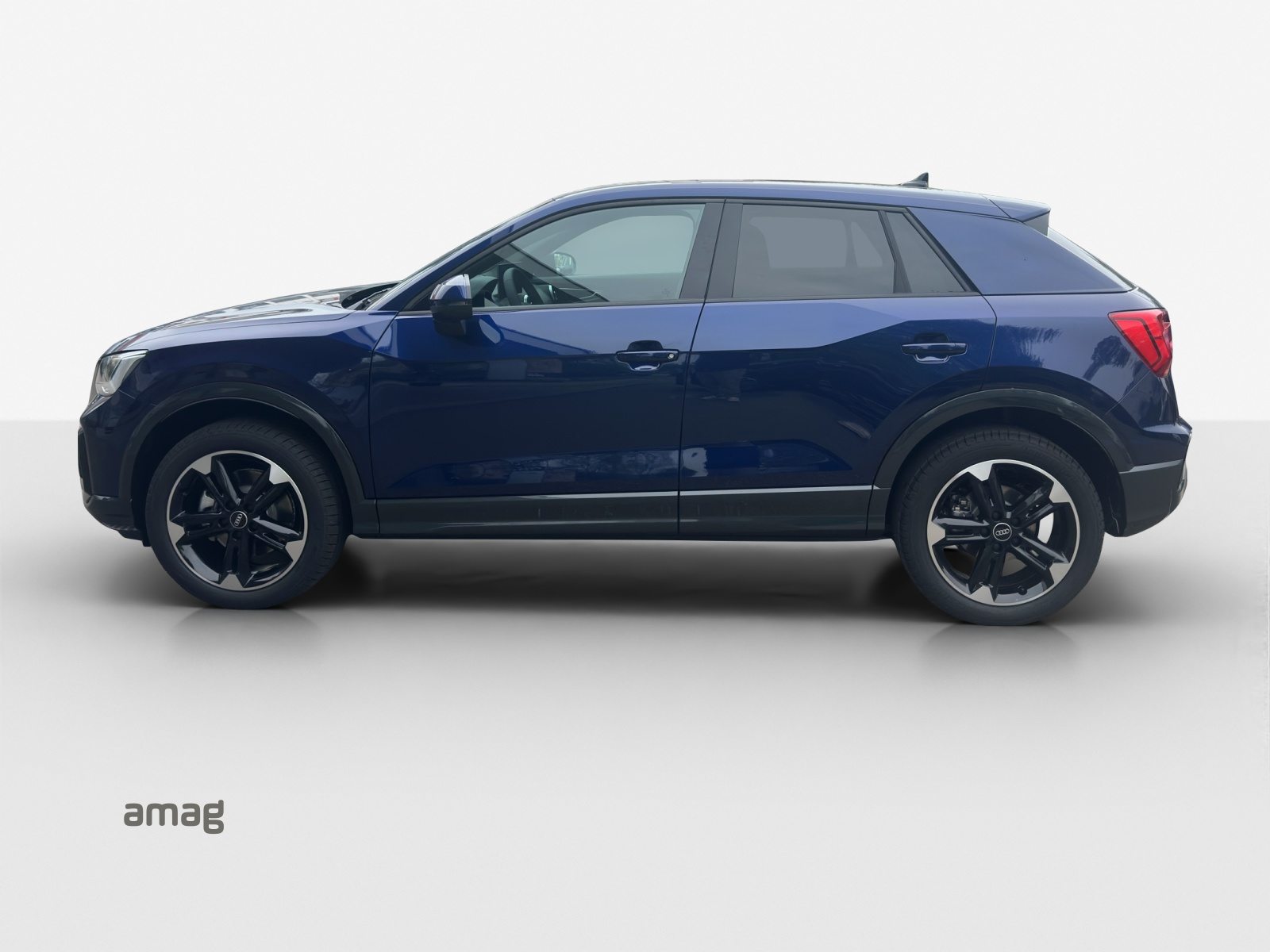 AUDI Q2 40 TFSI advanced, Petrol, New car, Automatic - 2