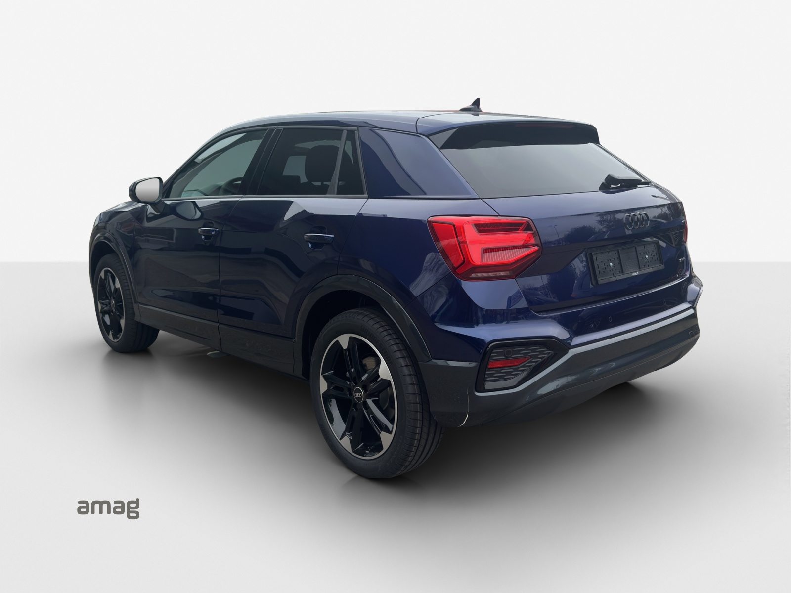 AUDI Q2 40 TFSI advanced, Petrol, New car, Automatic - 3