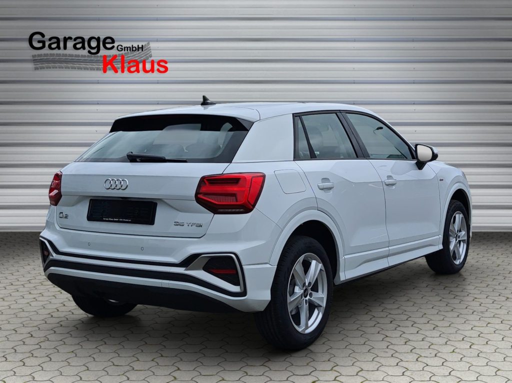 AUDI Q2 35 TFSI S line S-tronic, Petrol, Second hand / Used, Automatic - 6