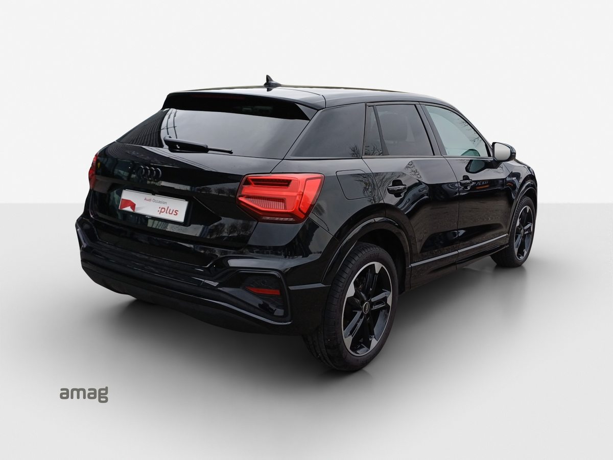 AUDI Q2 35 TFSI S tronic, Benzin, Occasion / Gebraucht, Automatik - 5