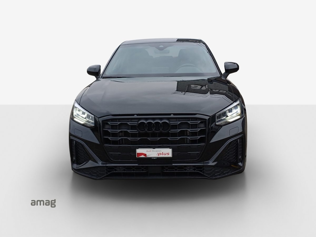 AUDI Q2 35 TFSI S tronic, Benzin, Occasion / Gebraucht, Automatik - 7