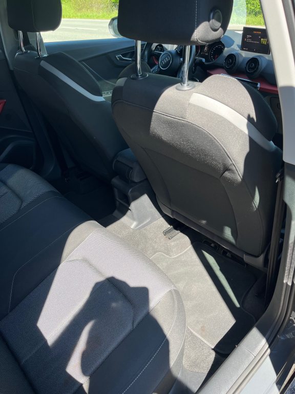 AUDI Q2 1.6 TDI S-Tronic, Diesel, Second hand / Used, Automatic - 6