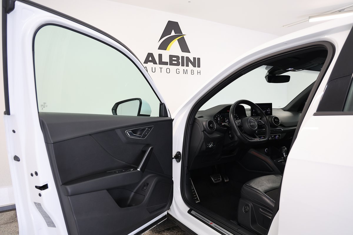 AUDI Q2 40 TFSI *S-Line* Sport quattro S-tronic, Petrol, Second hand / Used, Automatic - 5