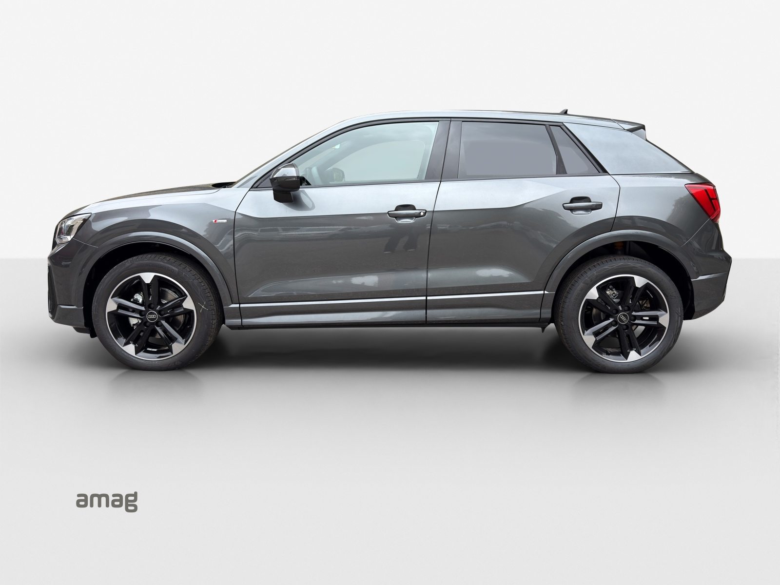 AUDI Q2 35 TFSI S line, Petrol, Second hand / Used, Automatic - 2