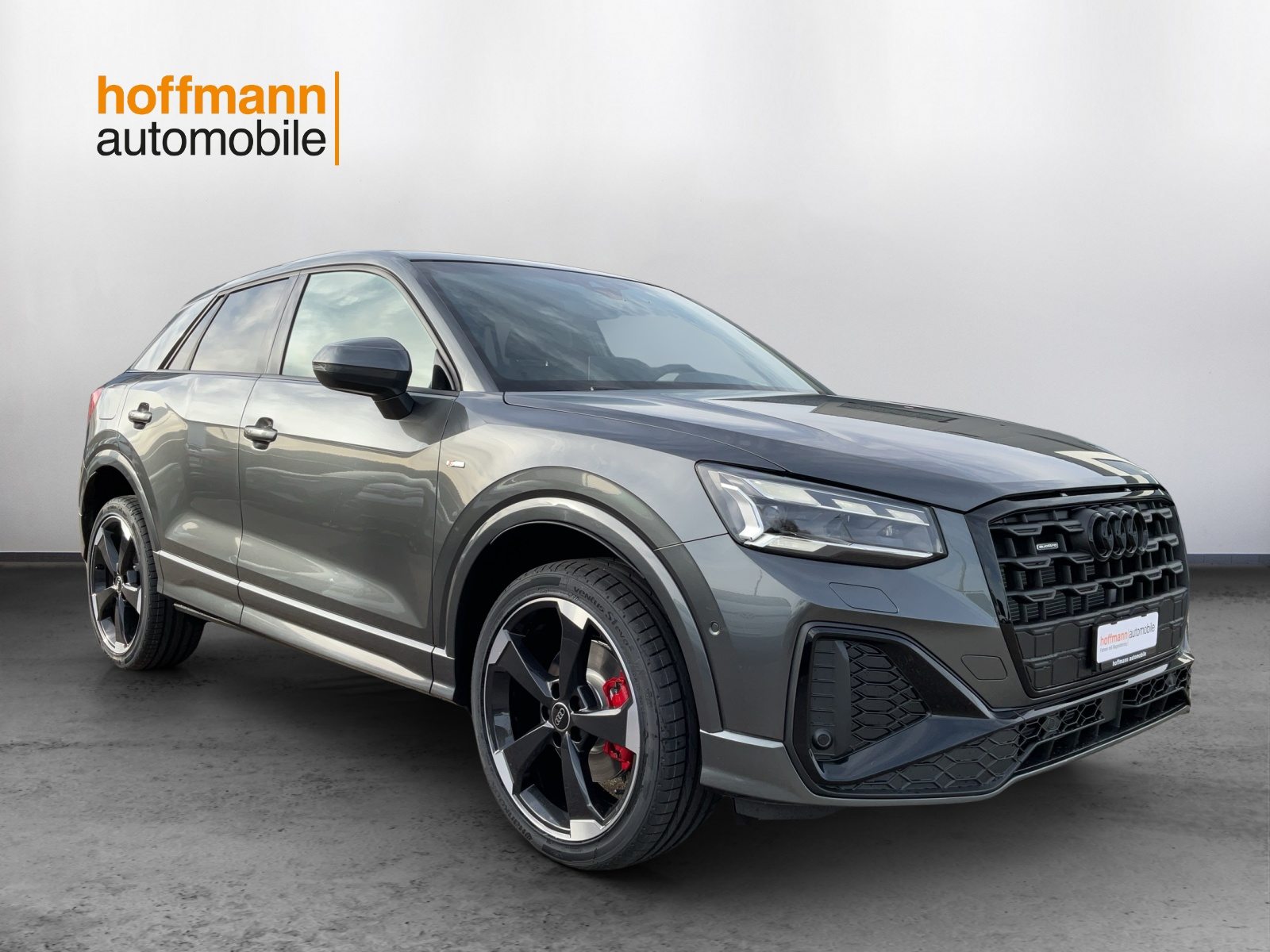 AUDI Q2 40 TFSI S line Attraction, Petrol, Second hand / Used, Automatic - 3