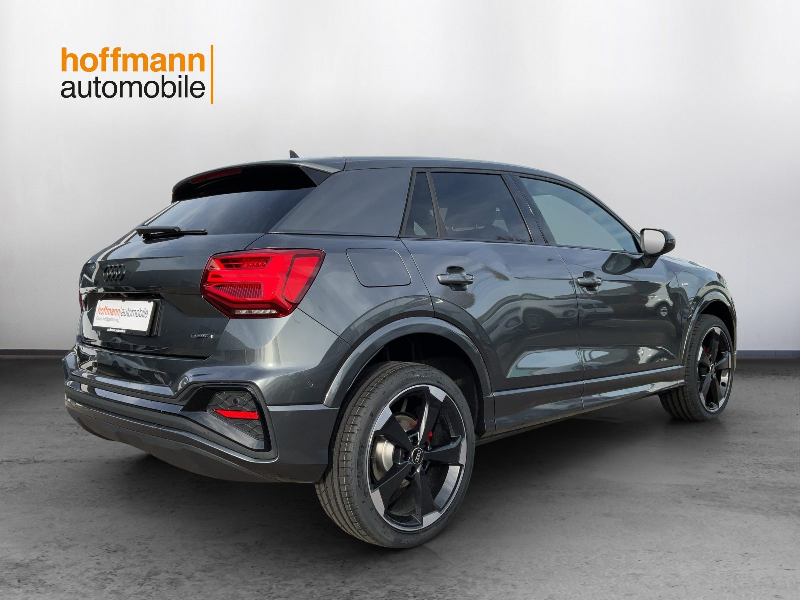 AUDI Q2 40 TFSI S line Attraction, Petrol, Second hand / Used, Automatic - 4