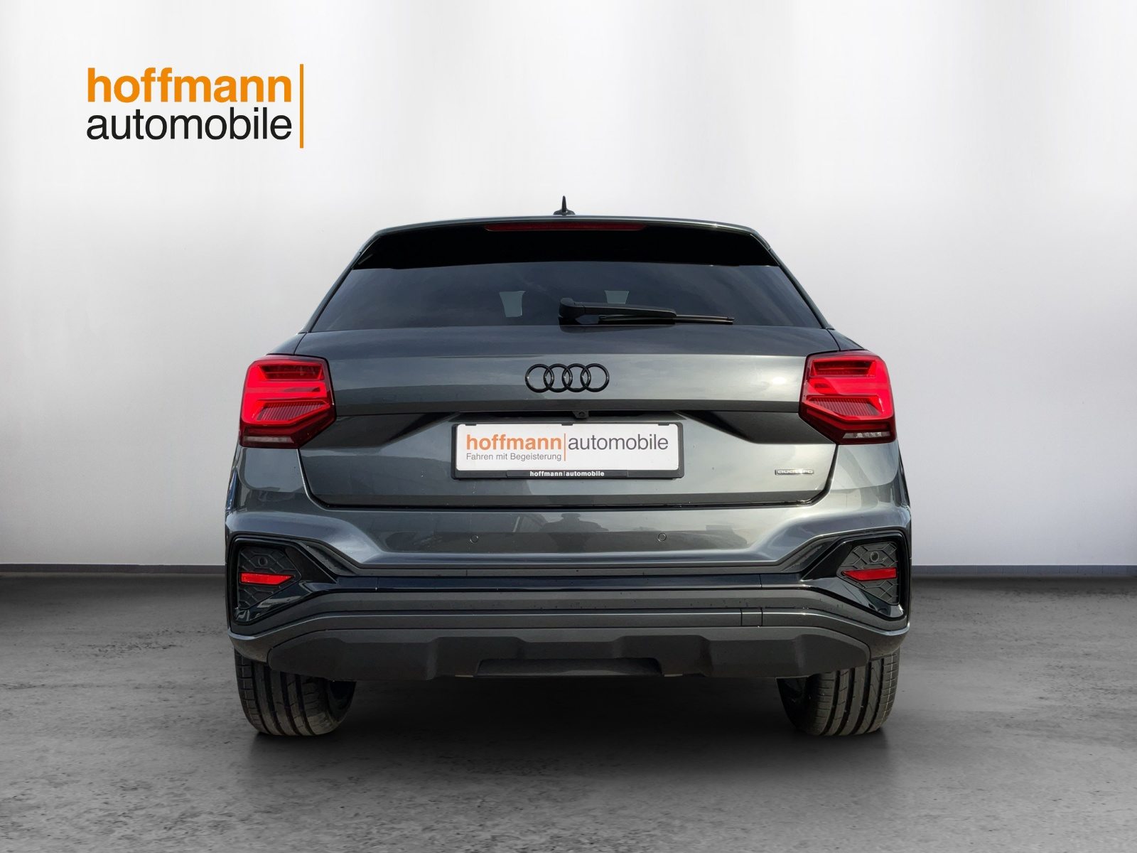 AUDI Q2 40 TFSI S line Attraction, Petrol, Second hand / Used, Automatic - 5