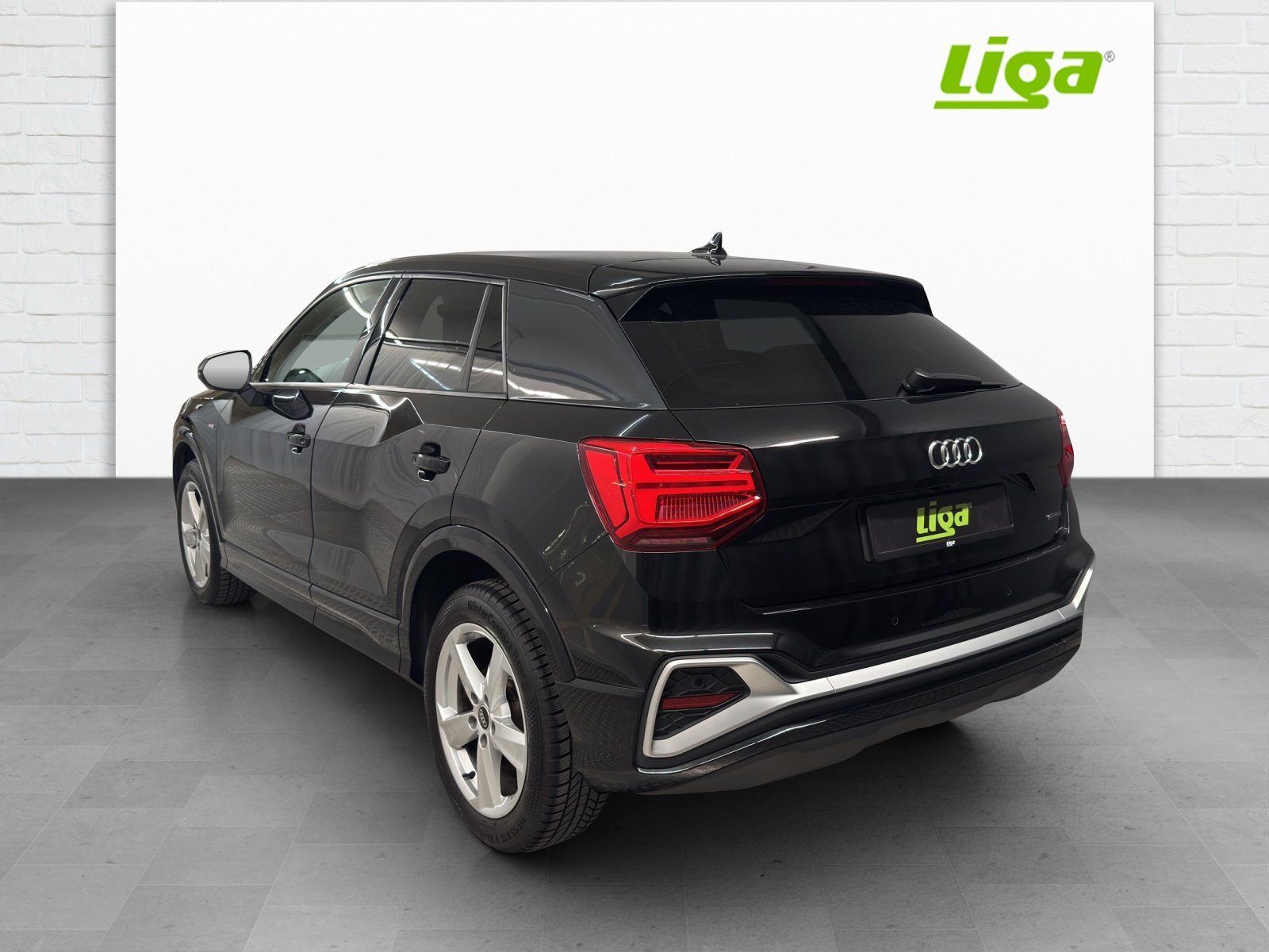 AUDI Q2 2.0 40 TFSI S Line quattro S-Tronic, Petrol, Second hand / Used, Automatic - 4