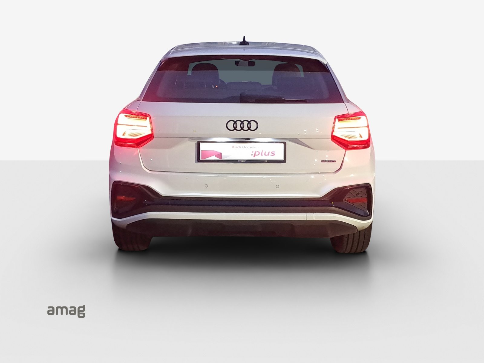 AUDI Q2 40 TFSI S line, Essence, Occasion / Utilisé, Automatique - 4