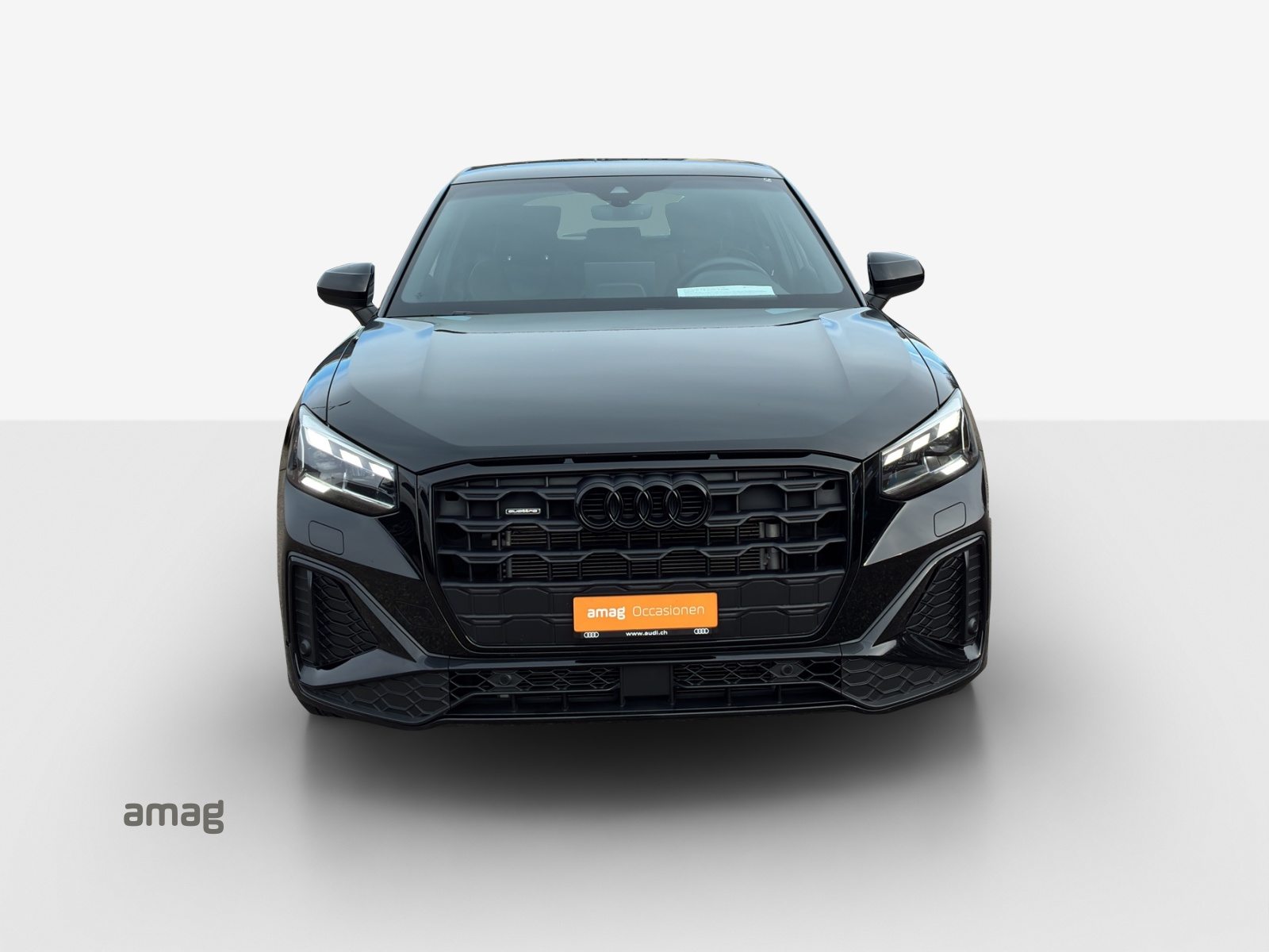 AUDI Q2 40 TFSI S line, Petrol, Second hand / Used, Automatic - 7