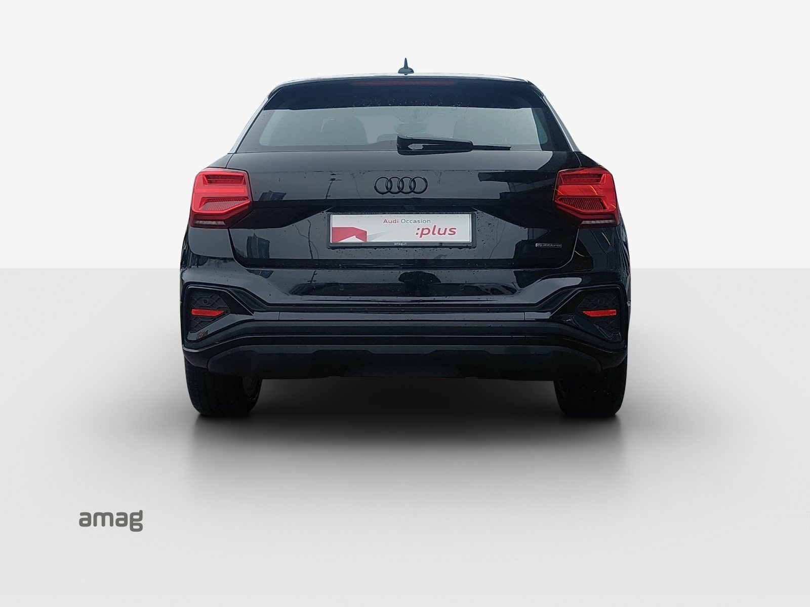 AUDI Q2 40 TFSI S line, Petrol, Second hand / Used, Automatic - 4