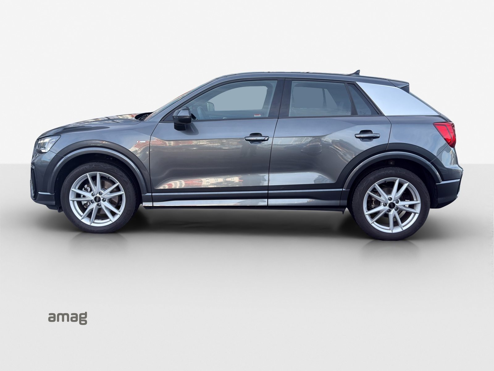 AUDI Q2 40 TFSI S line, Essence, Occasion / Utilisé, Automatique - 2