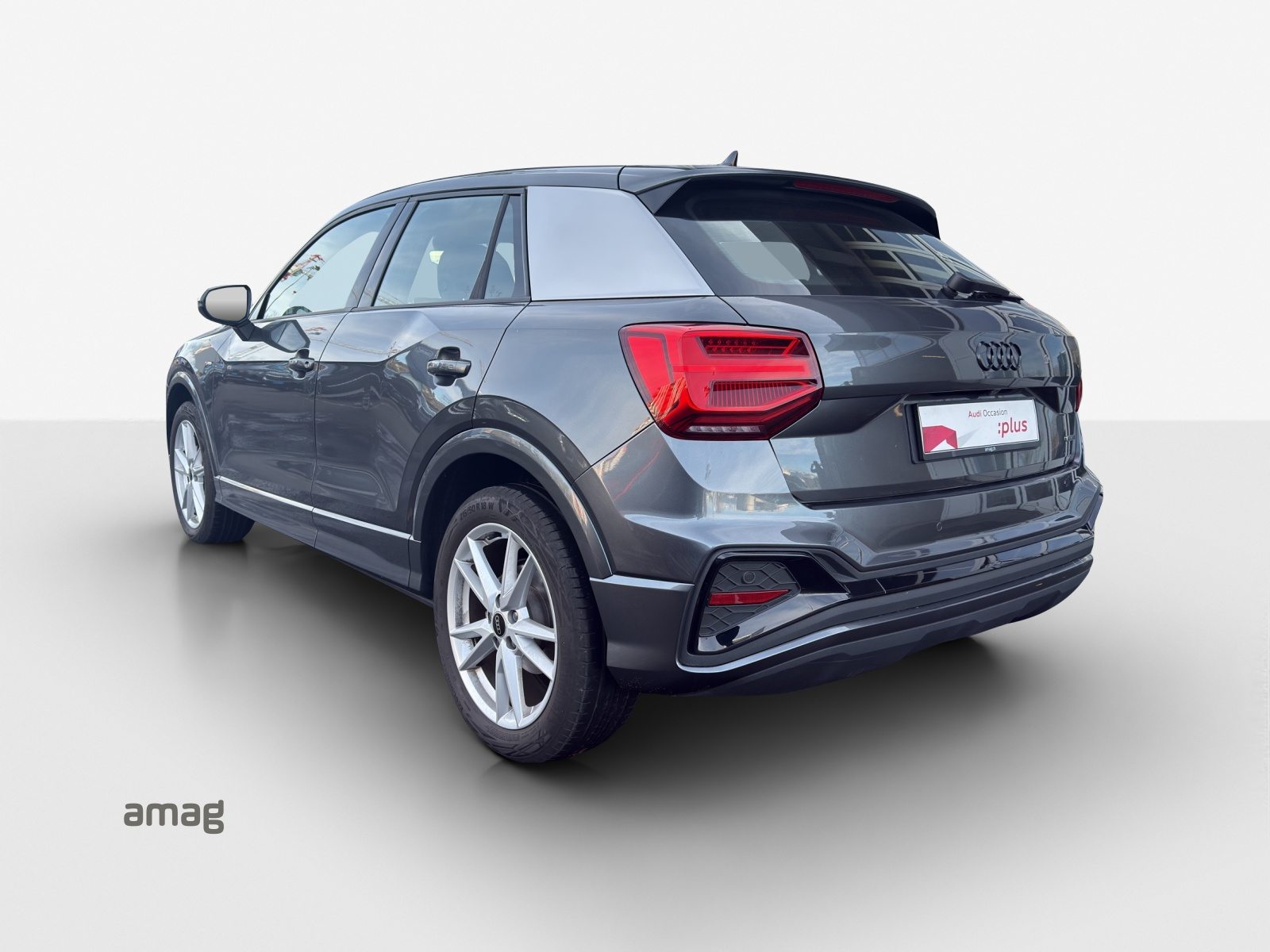 AUDI Q2 40 TFSI S line, Essence, Occasion / Utilisé, Automatique - 3
